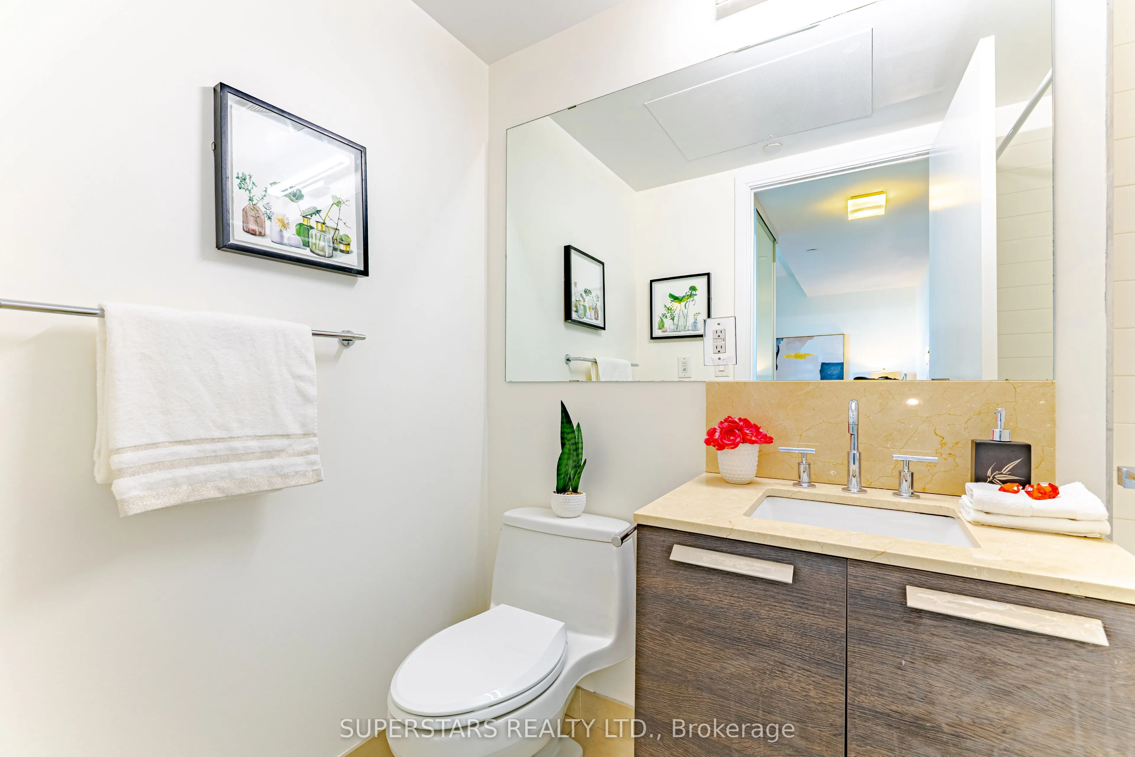 42 Charles Street E, #3001