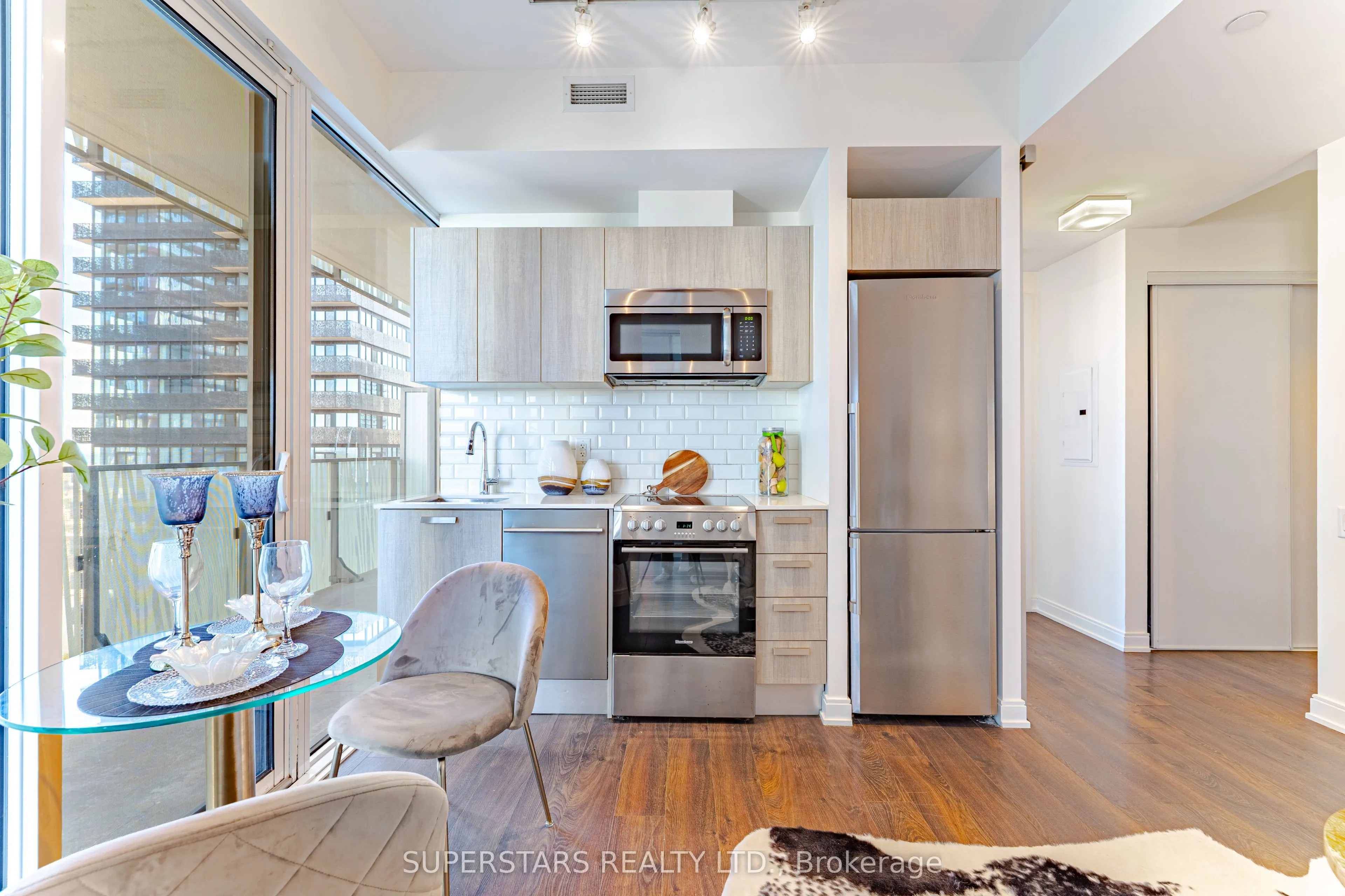 42 Charles Street E, #3001
