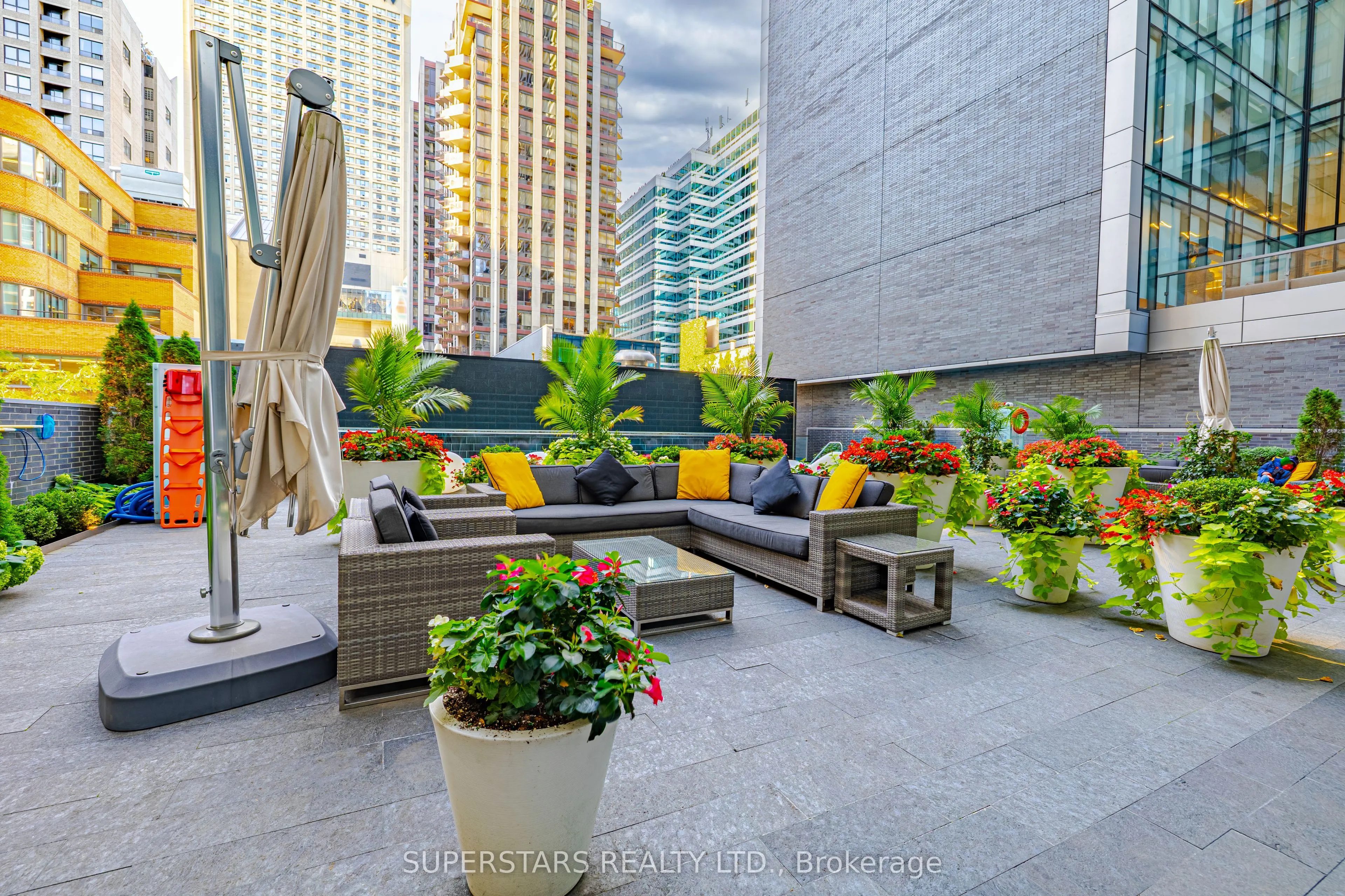 42 Charles Street E, #3001