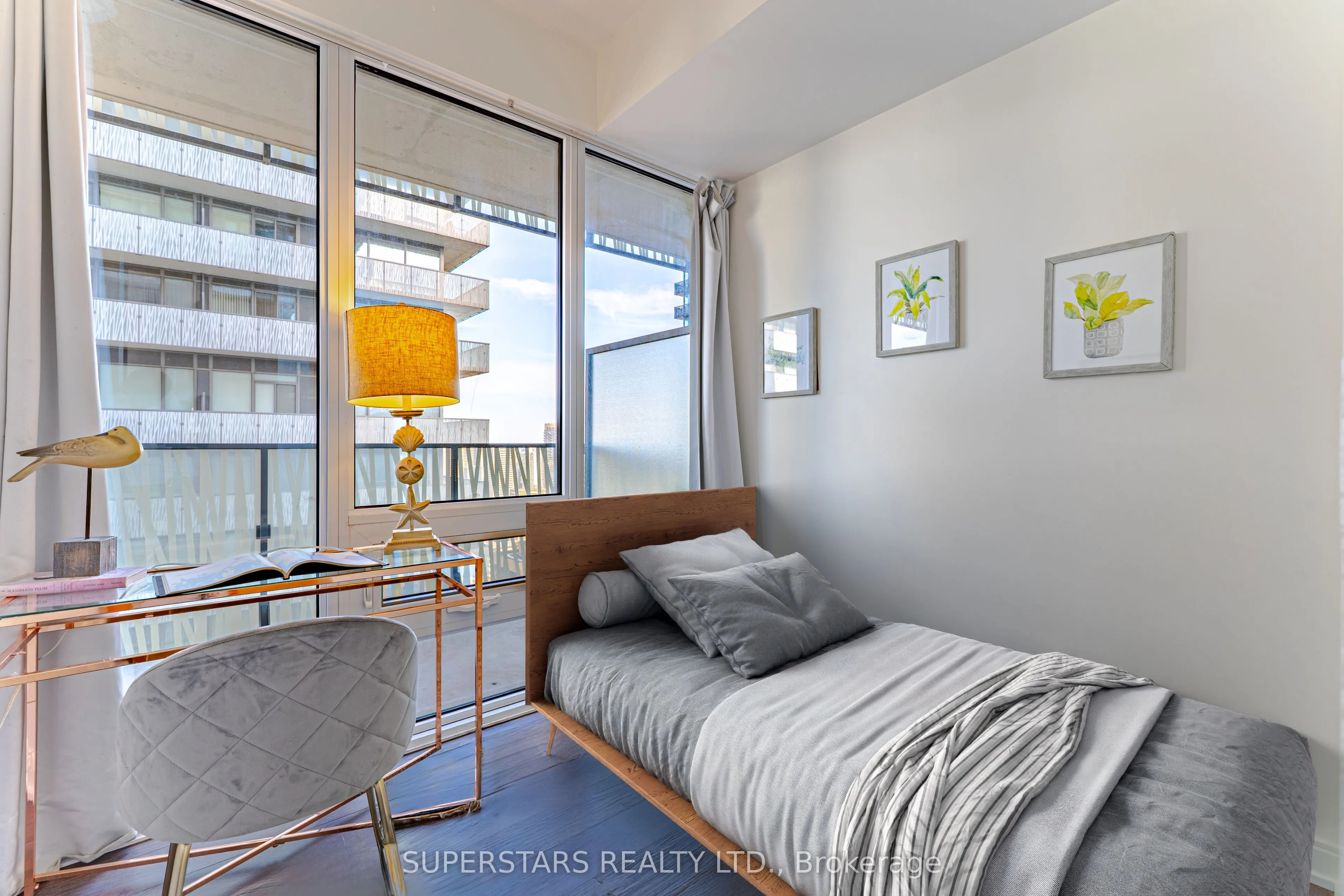 42 Charles Street E, #3001