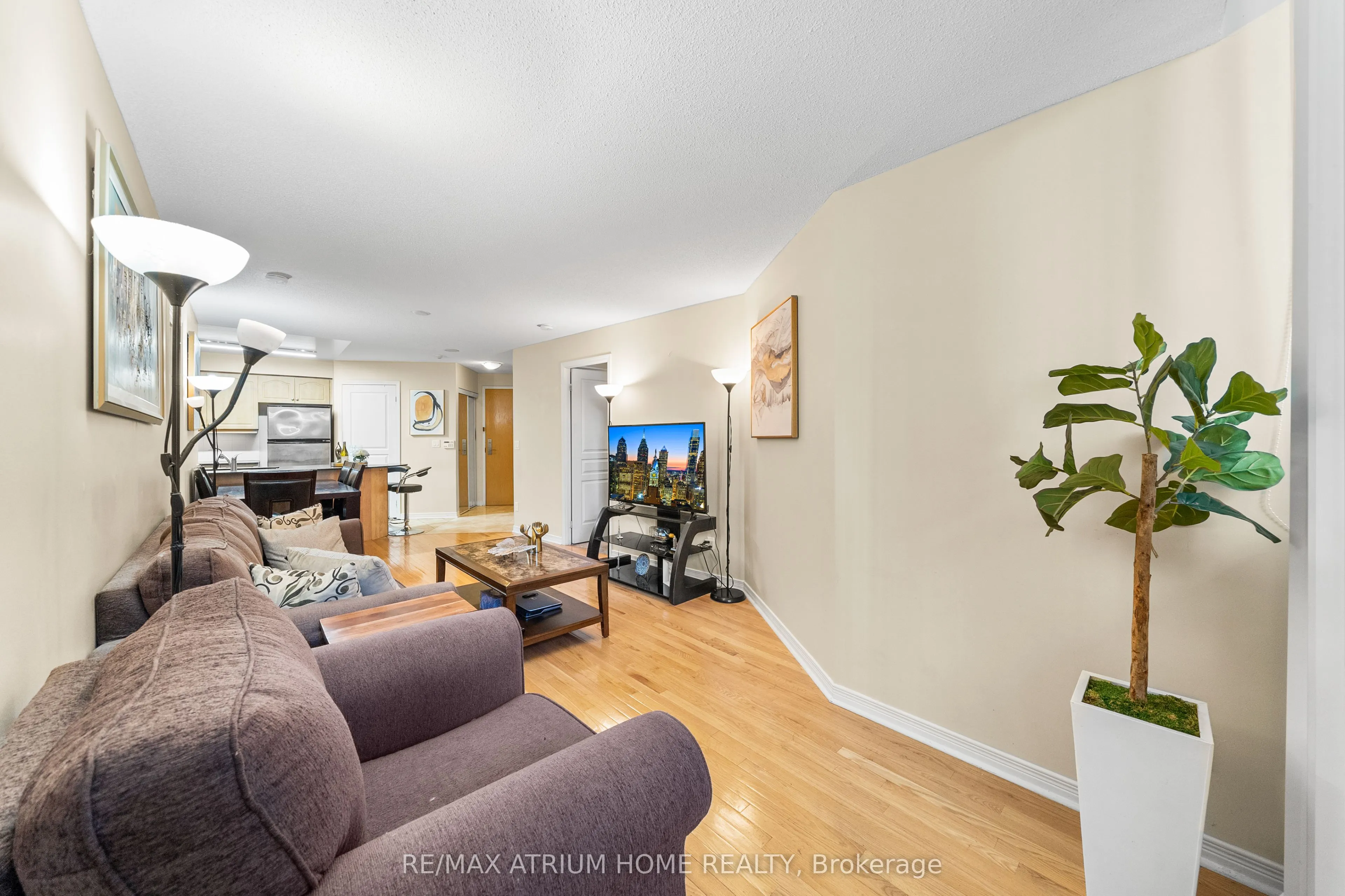 509 Beecroft Road, #317