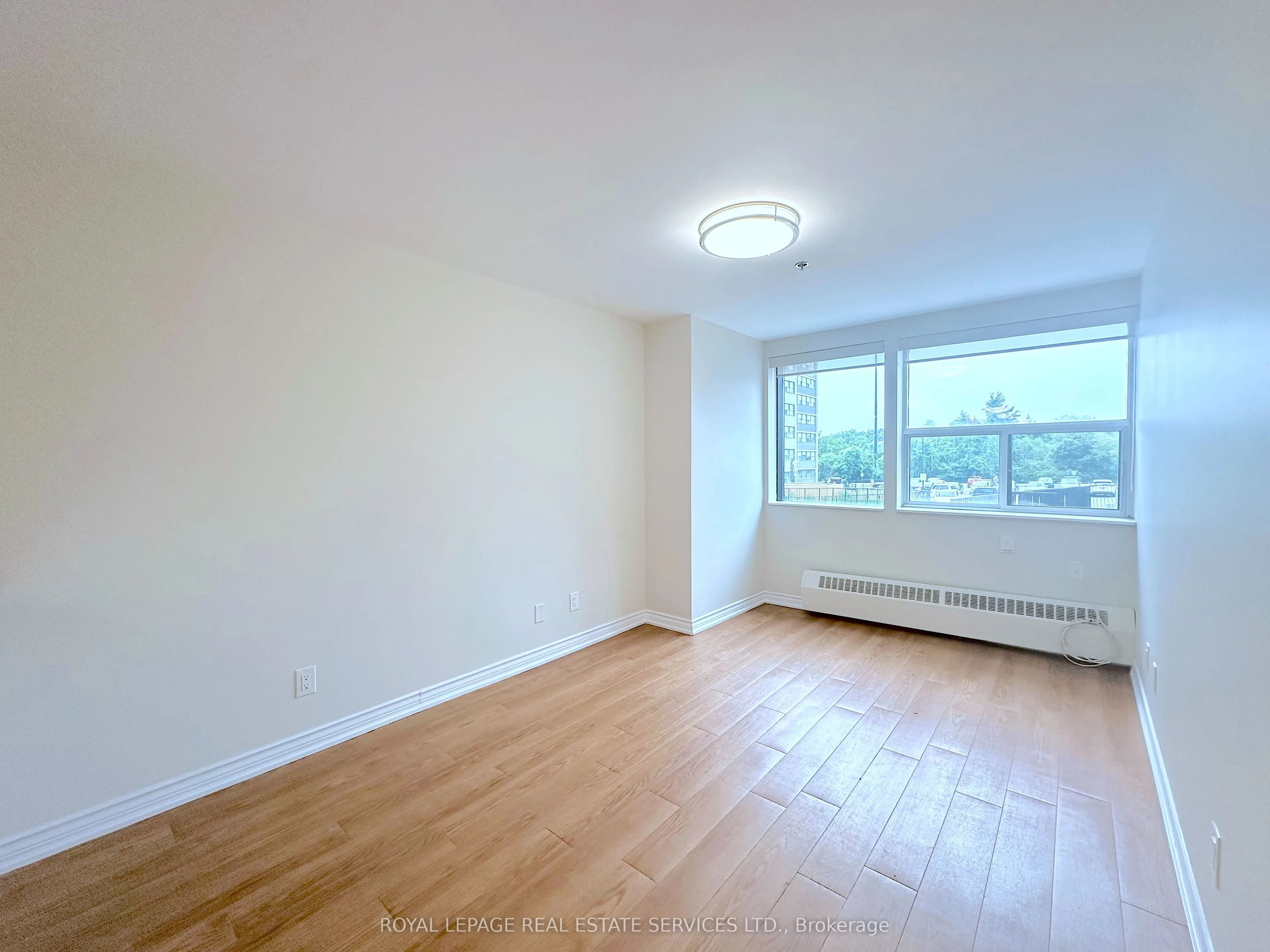 15 Brookbanks Drive, #106