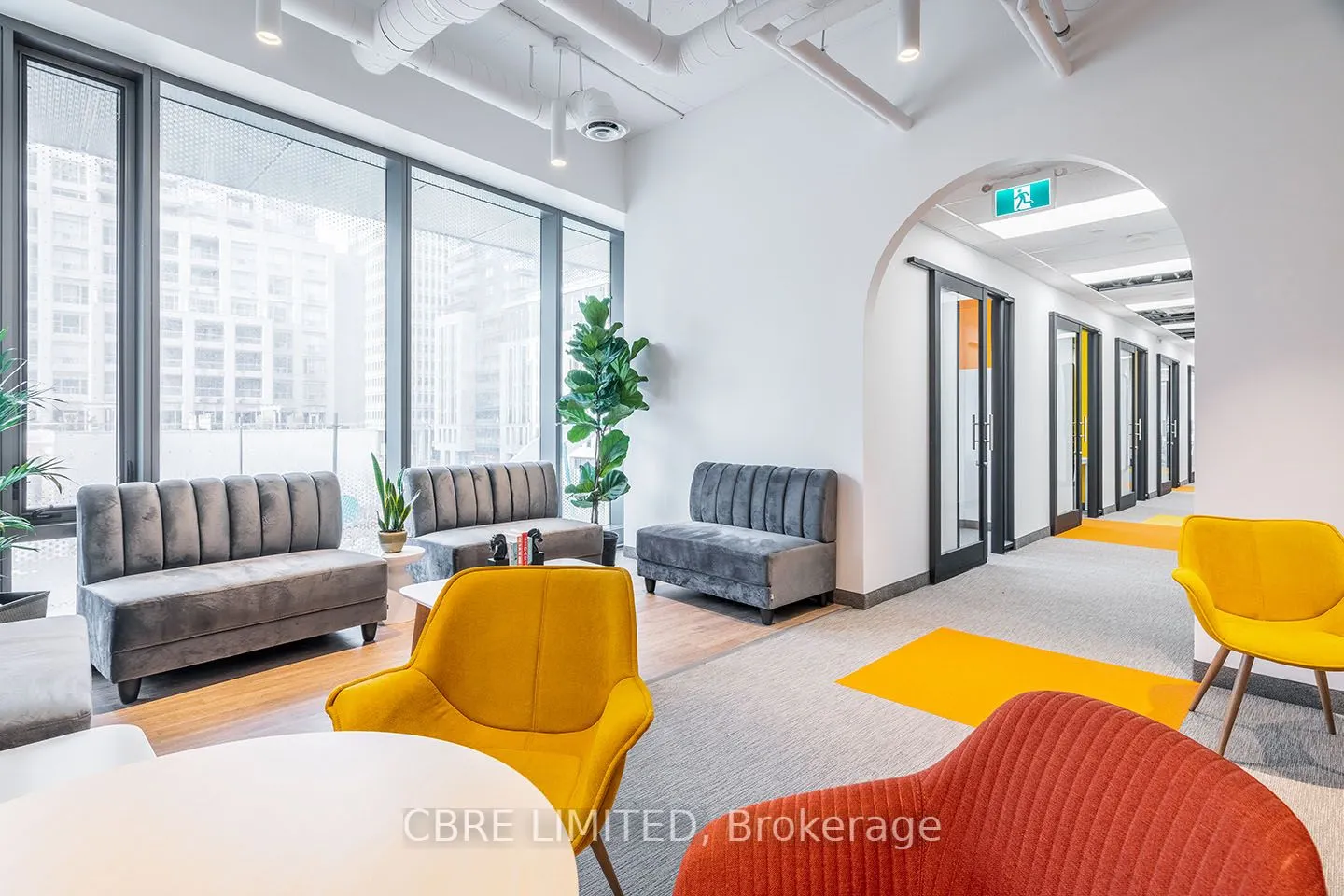 15 Wellesley Street W, #201