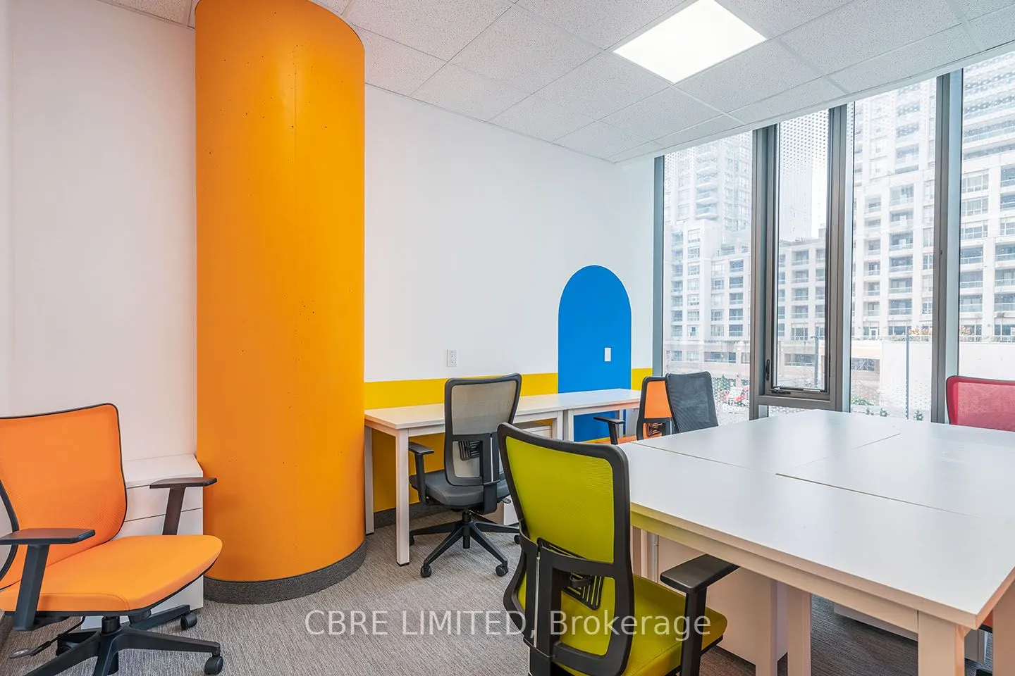 15 Wellesley Street W, #201