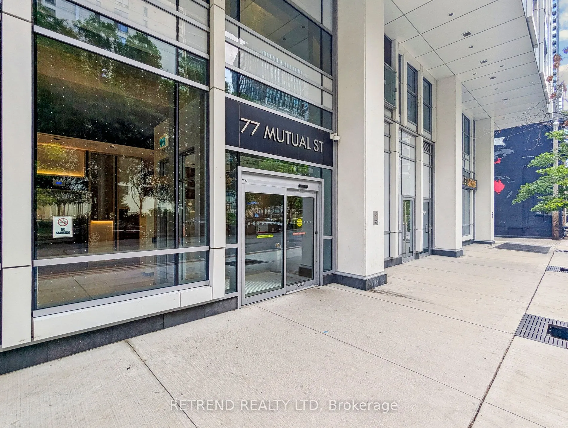 77 Mutual Street, #908