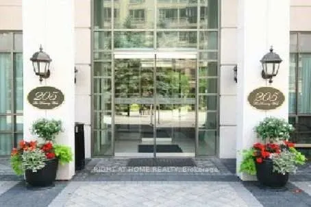 205 The Donway Road W, #525