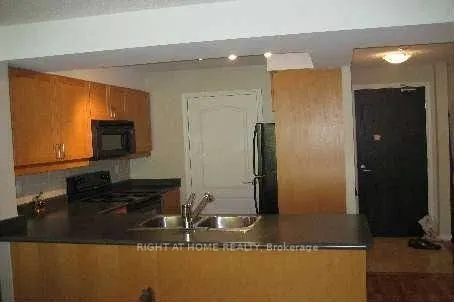 205 The Donway Road W, #525
