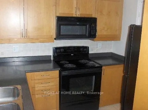 205 The Donway Road W, #525