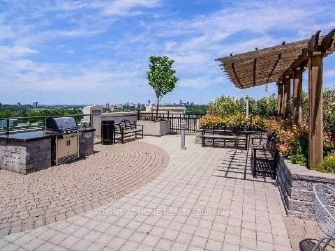205 The Donway Road W, #525