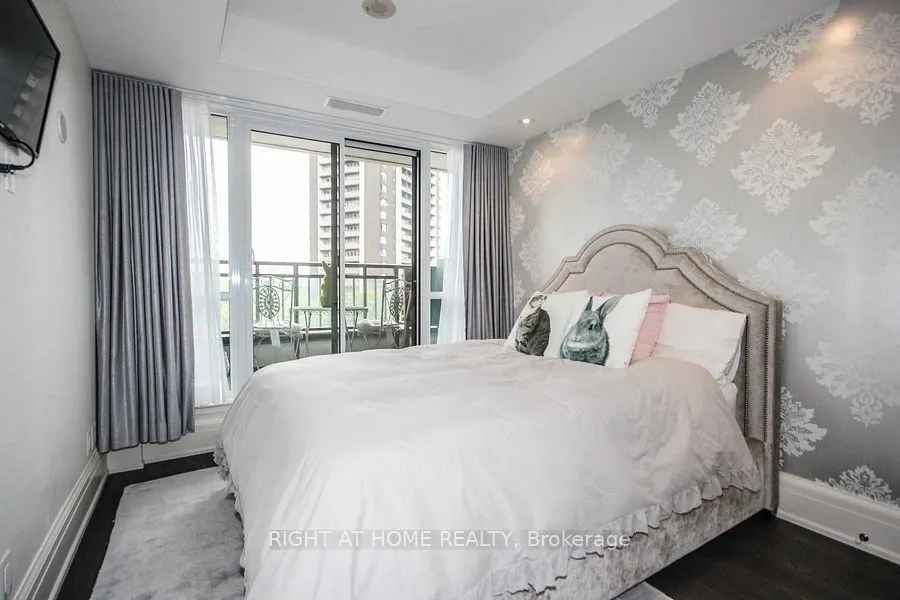 181 Davenport Road, #306