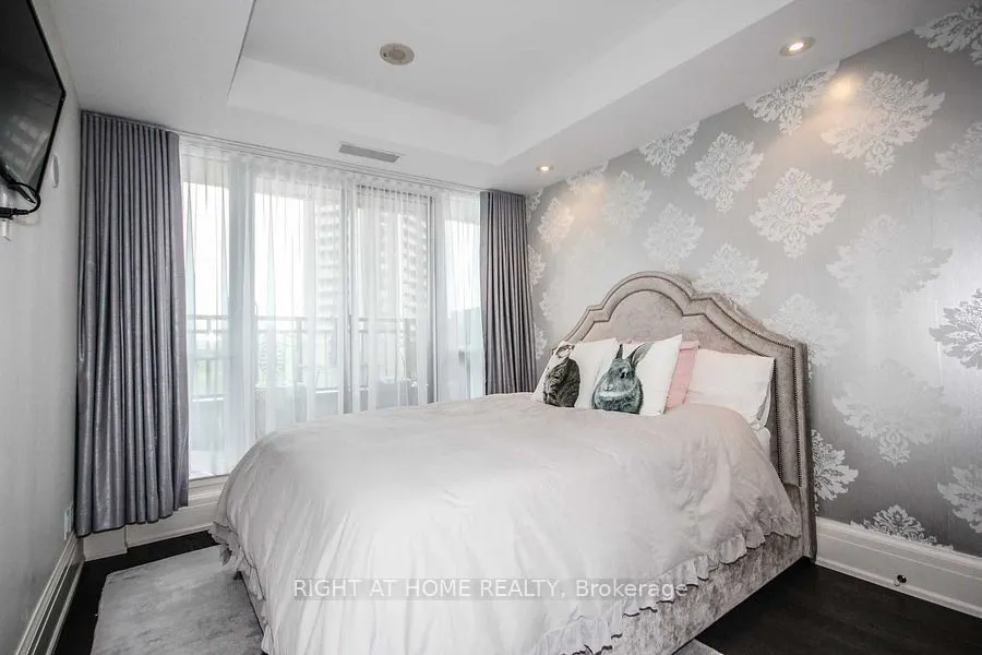 181 Davenport Road, #306