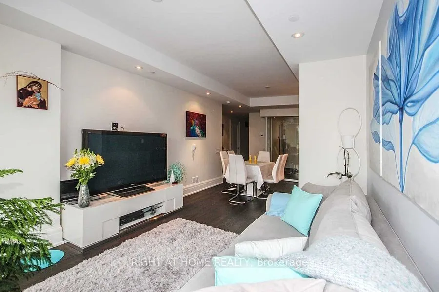 181 Davenport Road, #306