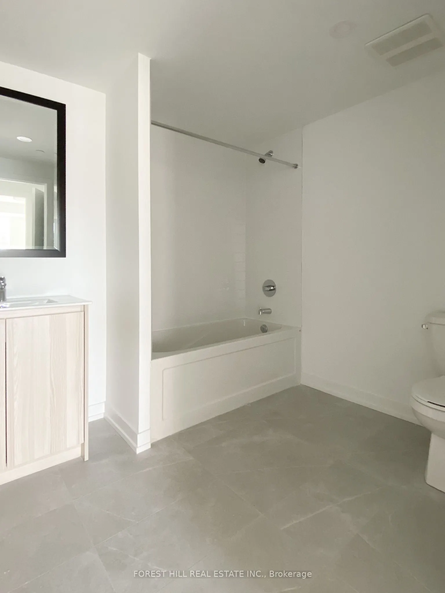 2000 Bathurst Street, #302