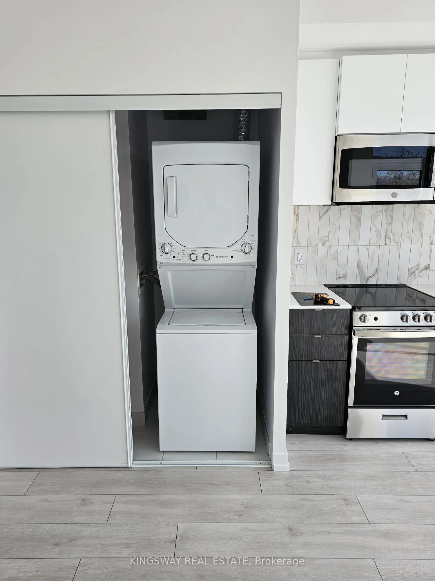 500 Dupont Street, #307