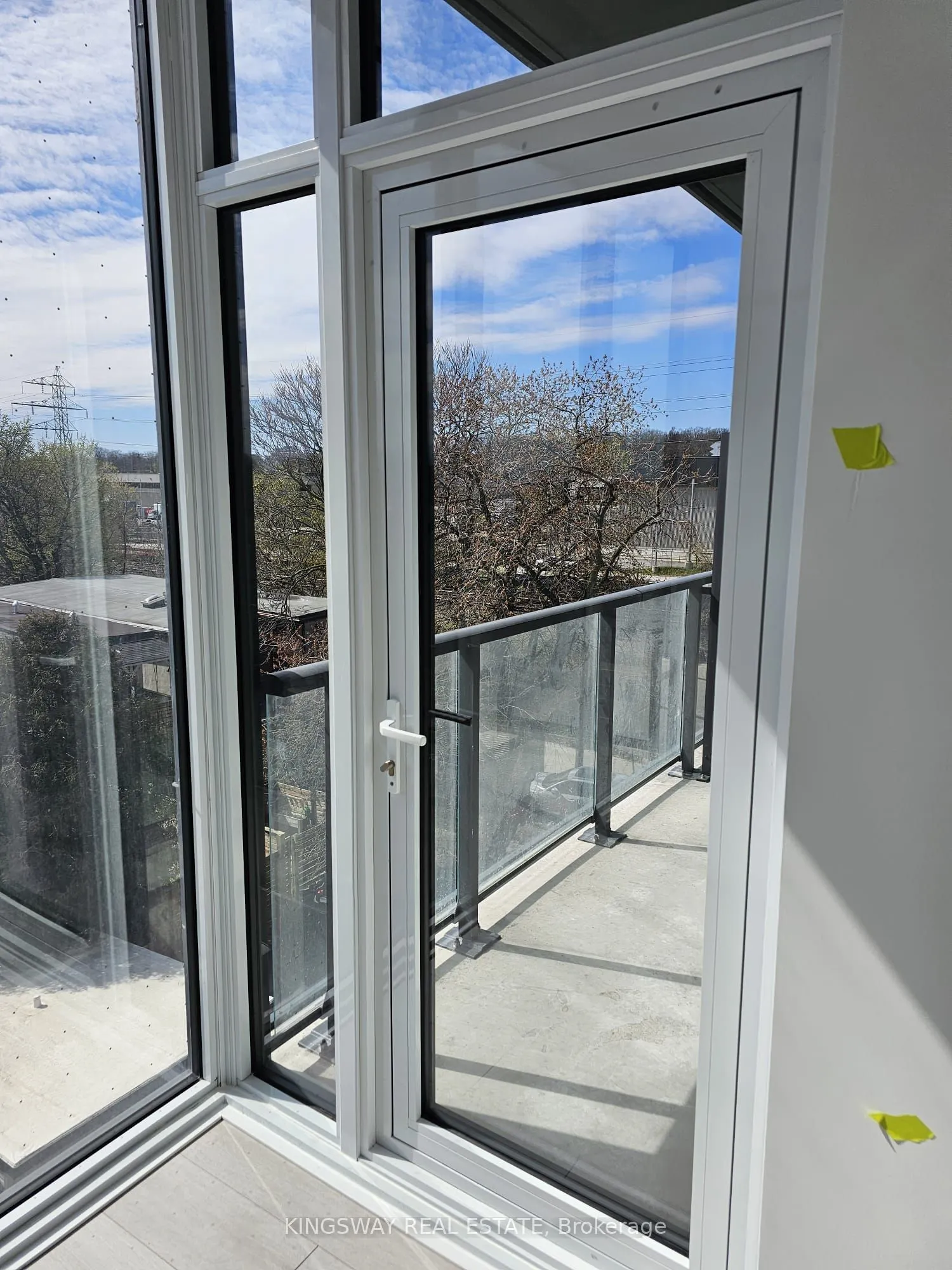 500 Dupont Street, #307