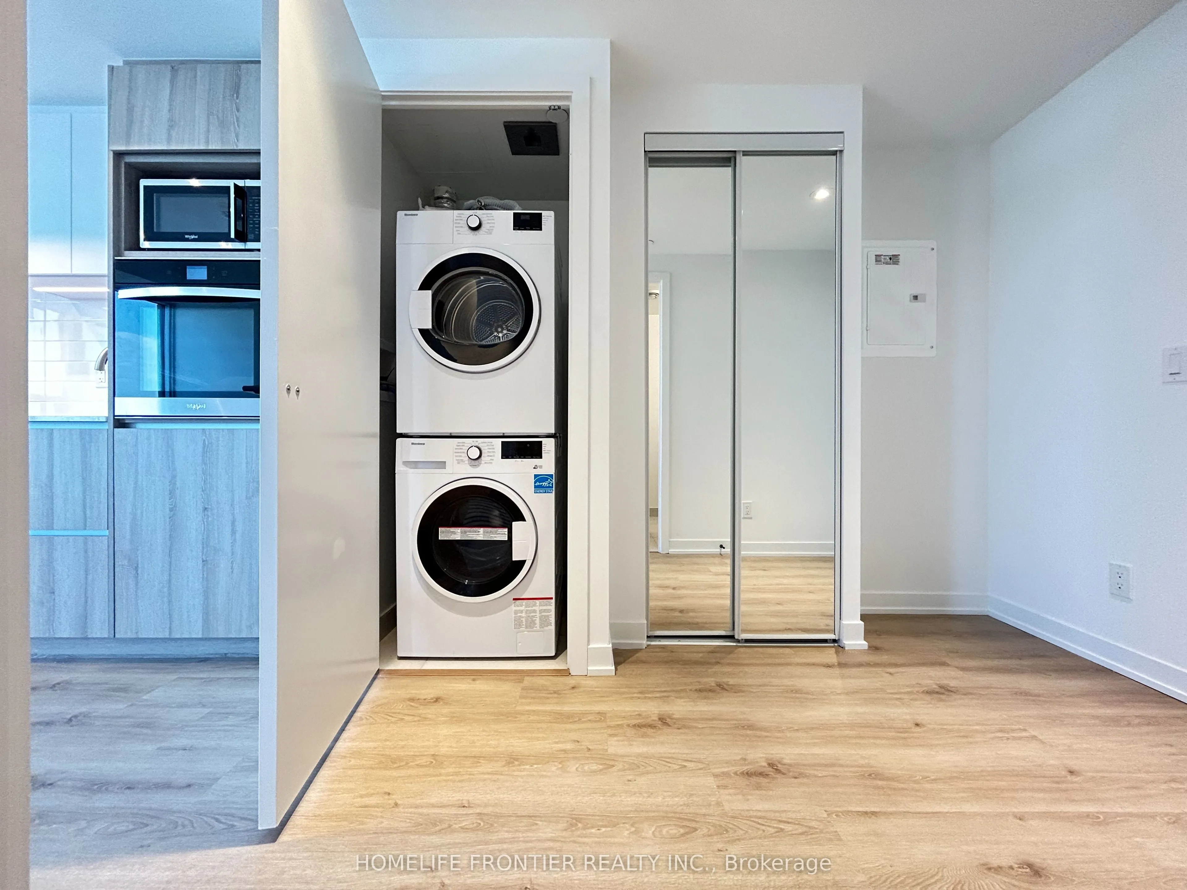 319 Jarvis Street, #3812