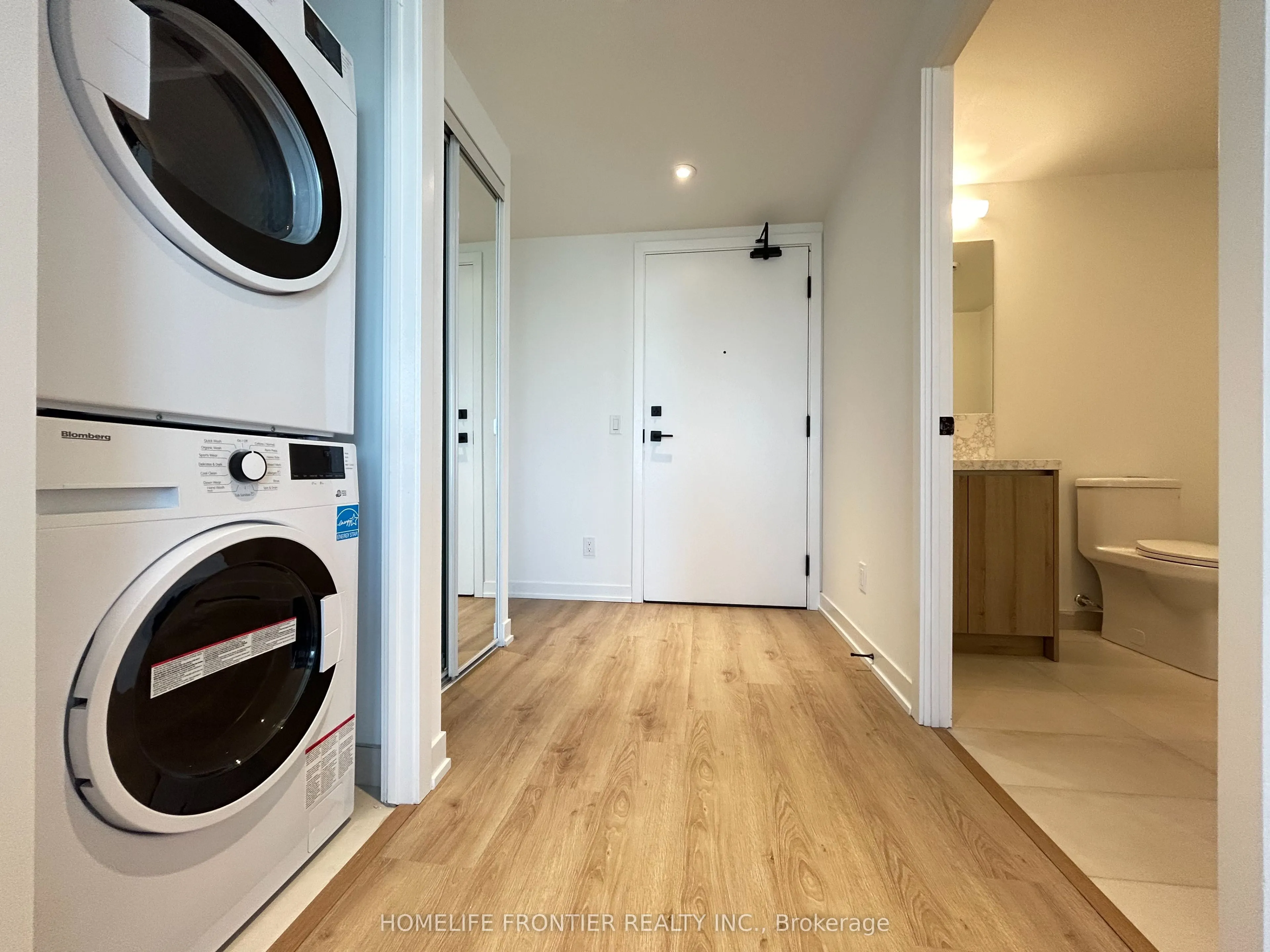 319 Jarvis Street, #3812