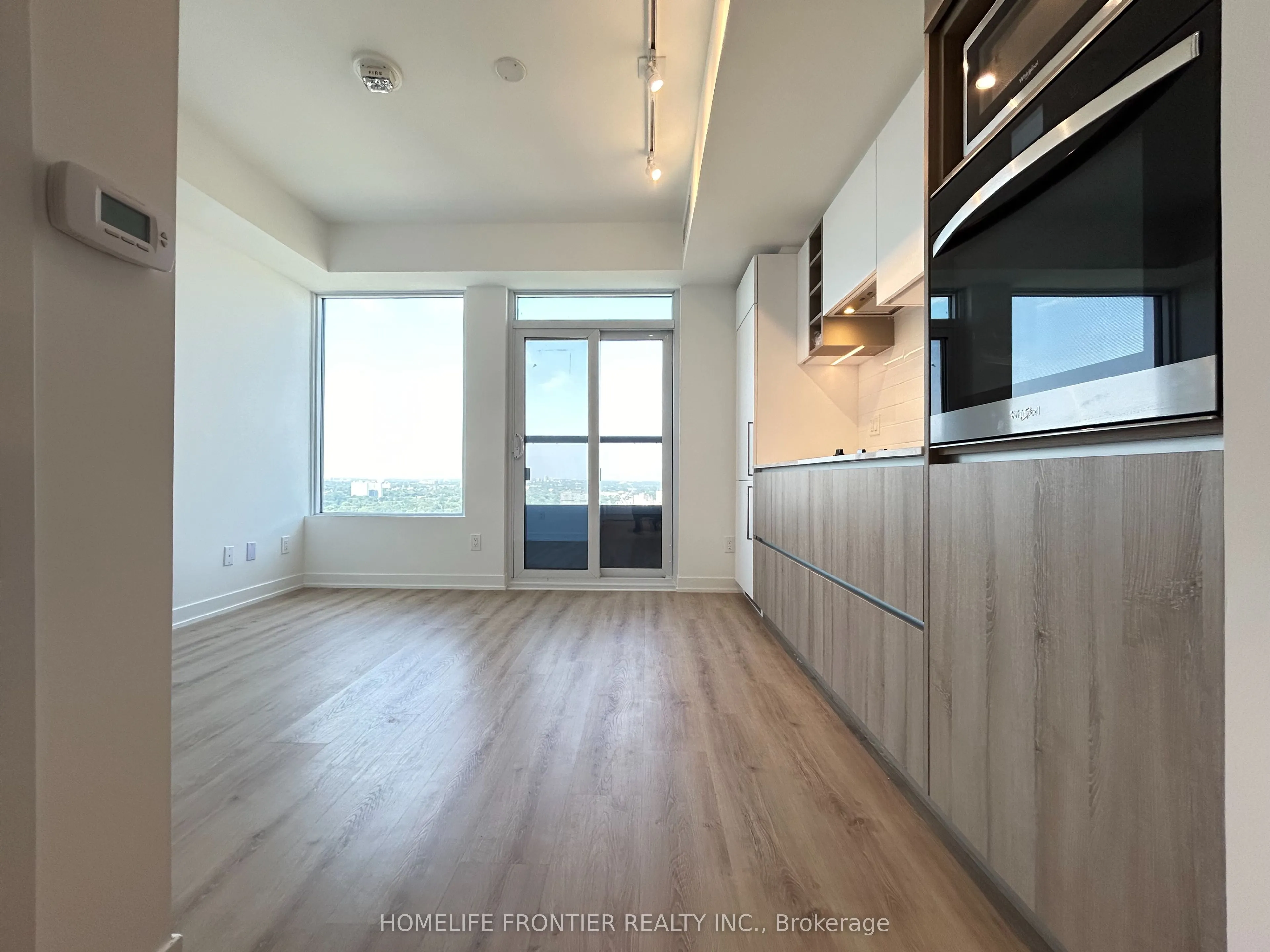 319 Jarvis Street, #3812