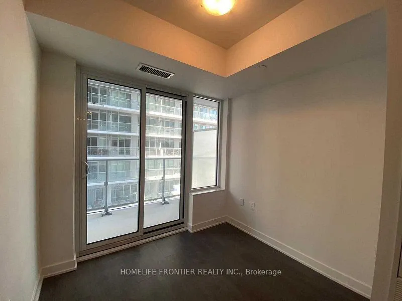 195 Redpath Avenue, #815