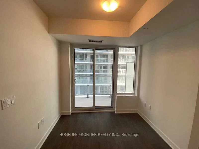 195 Redpath Avenue, #815