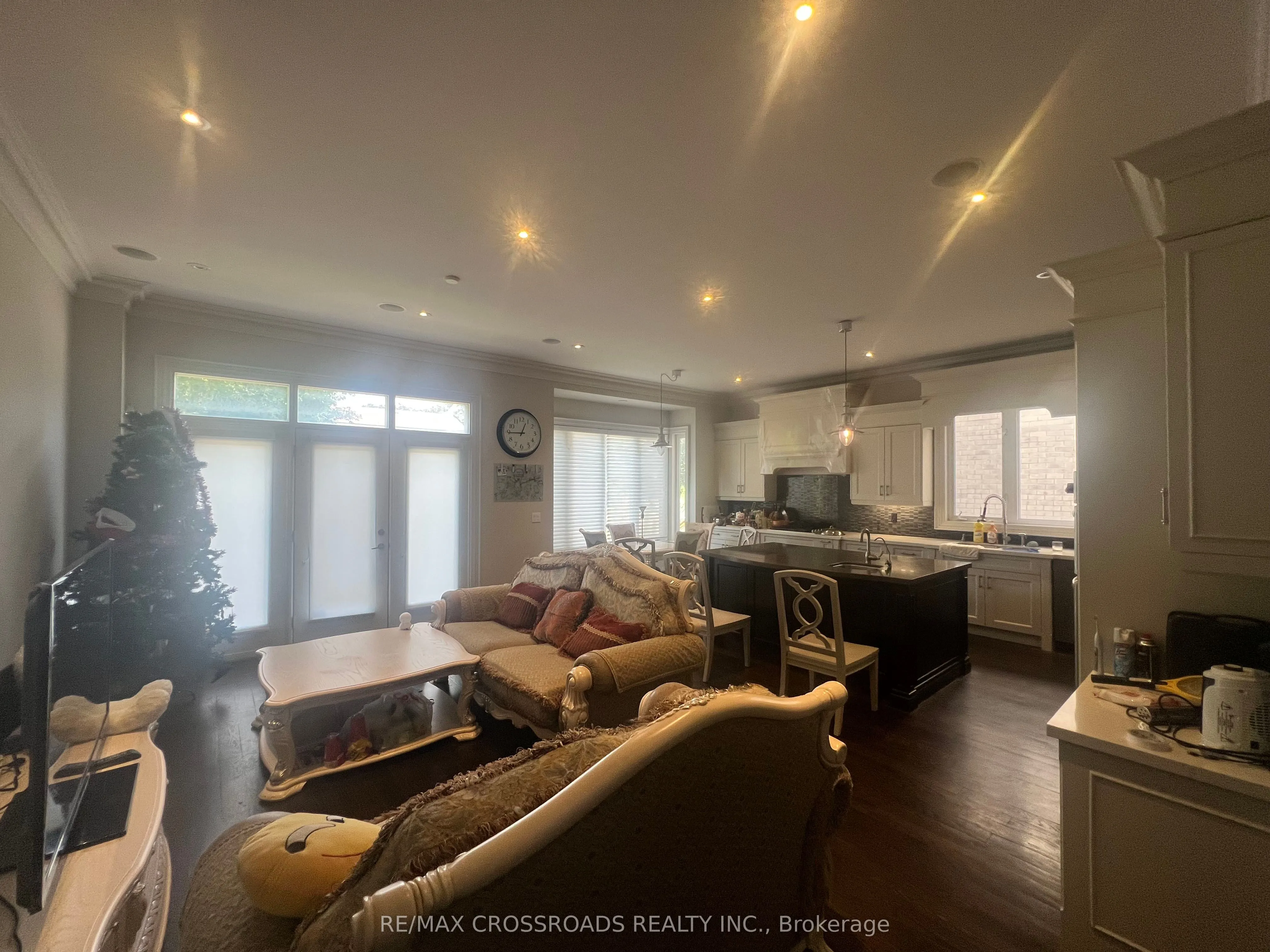 82 Holmes Avenue