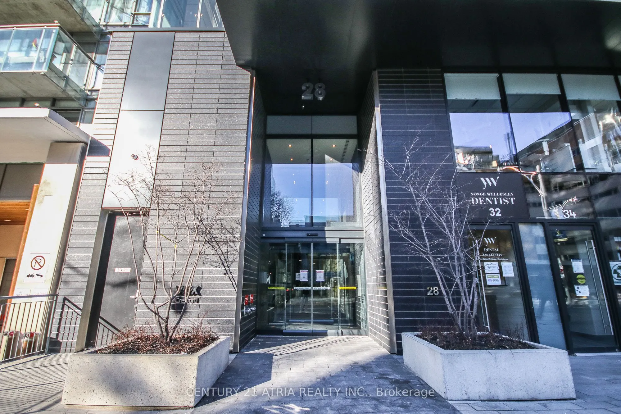 28 Wellesley Street E, #2110