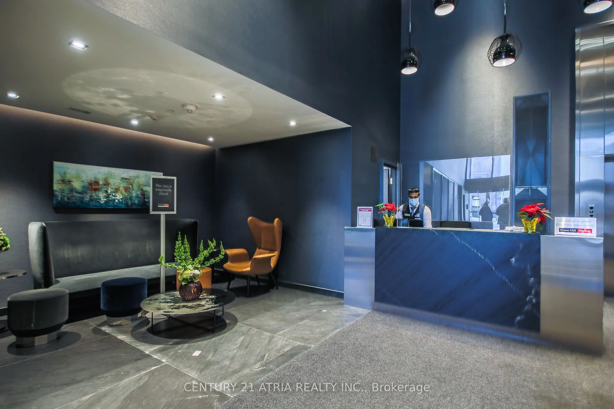 28 Wellesley Street E, #2110