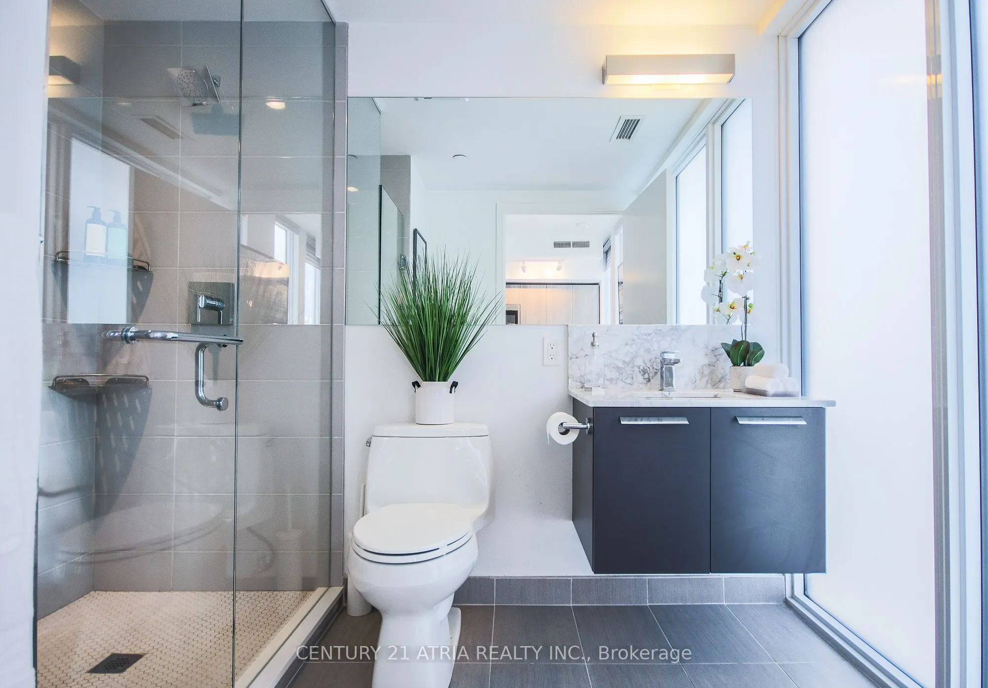 28 Wellesley Street E, #2110