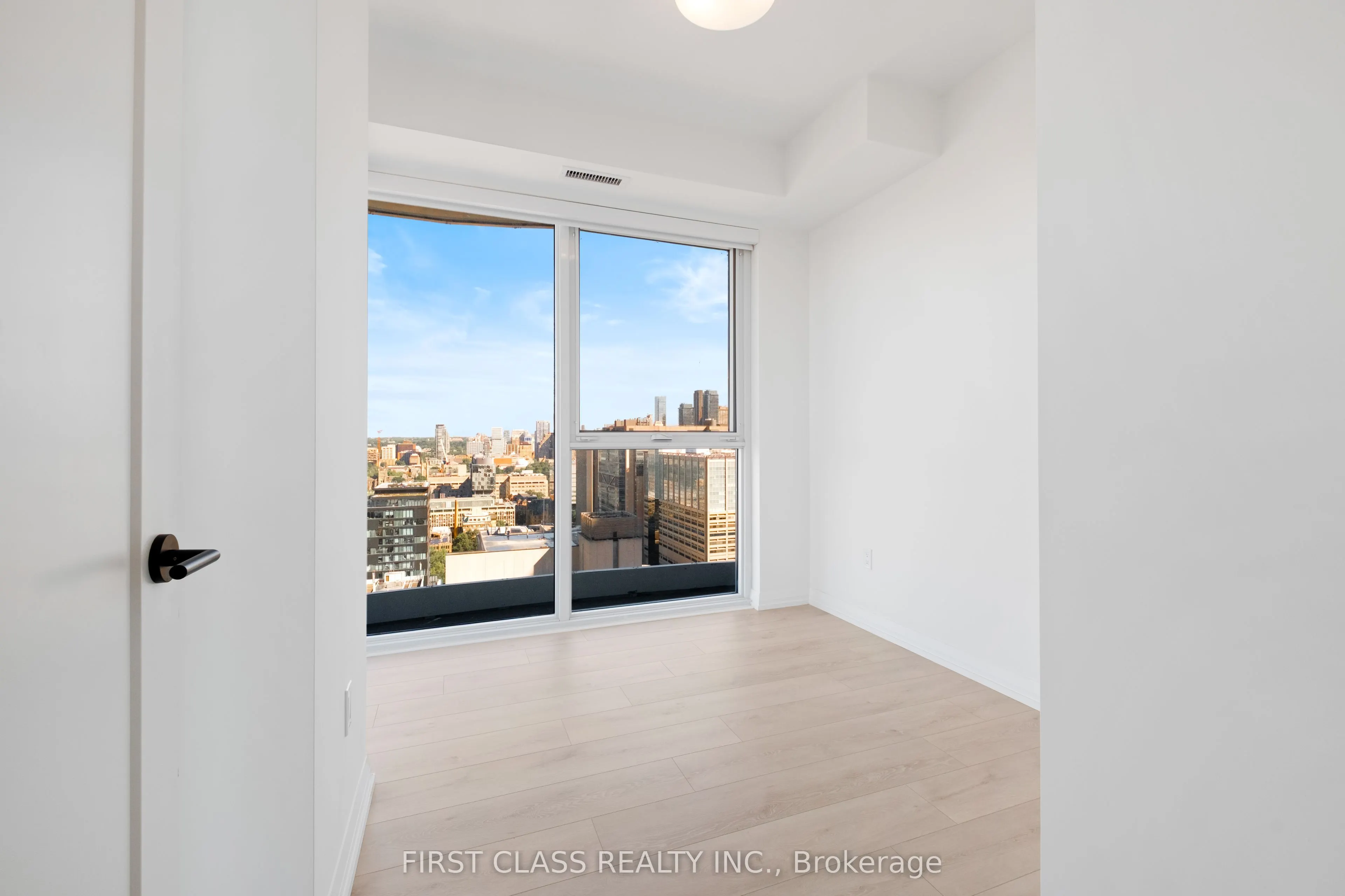 280 Dundas Street, #2911