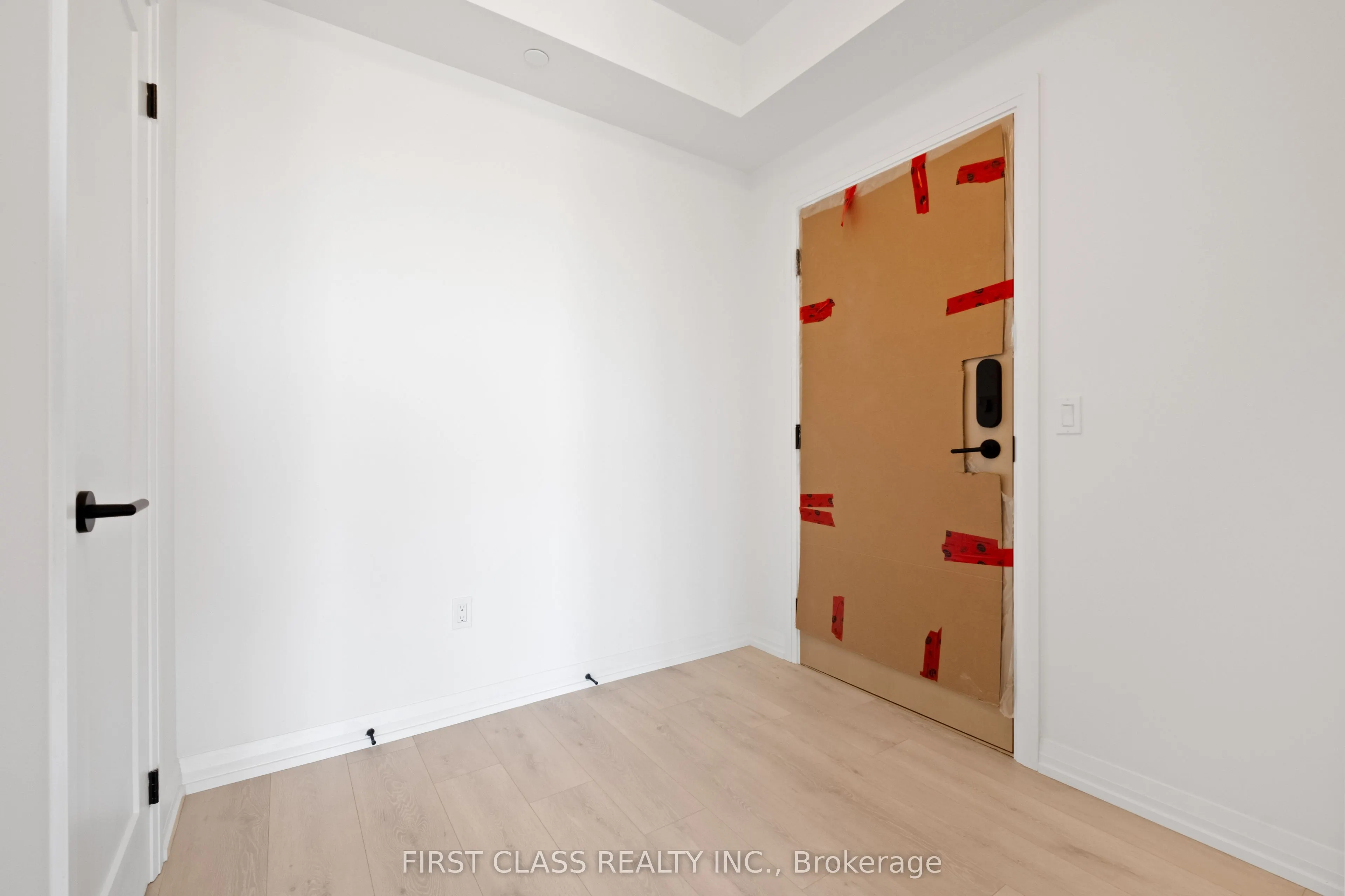 280 Dundas Street, #2911