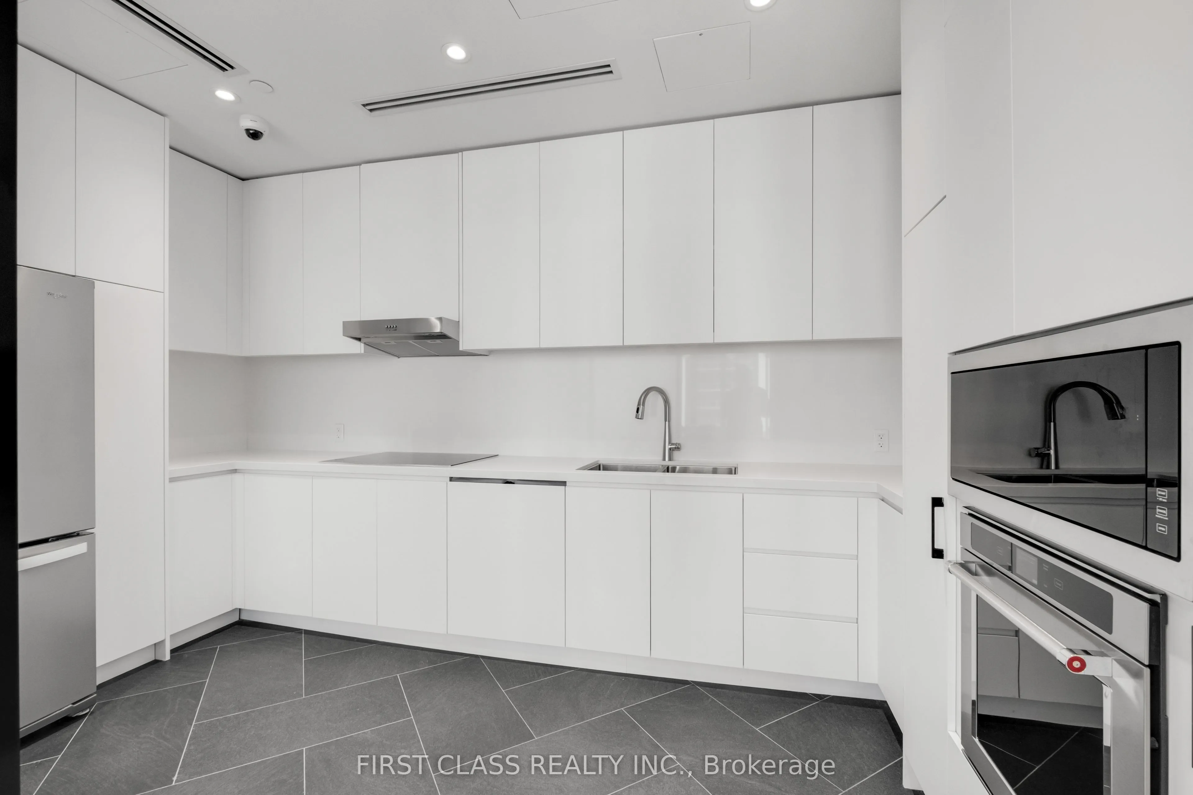 280 Dundas Street, #2911