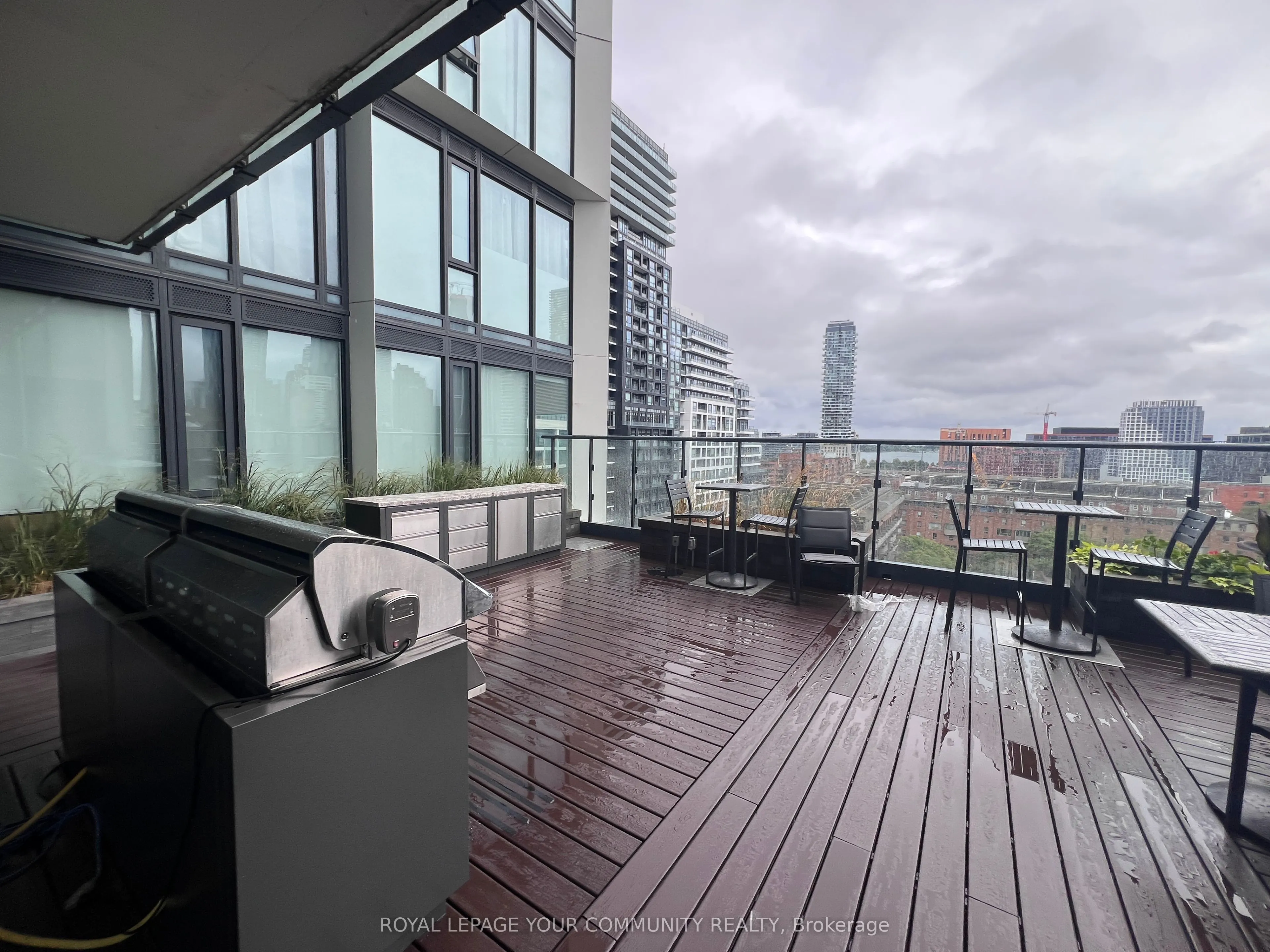 158 Front Street E, #320