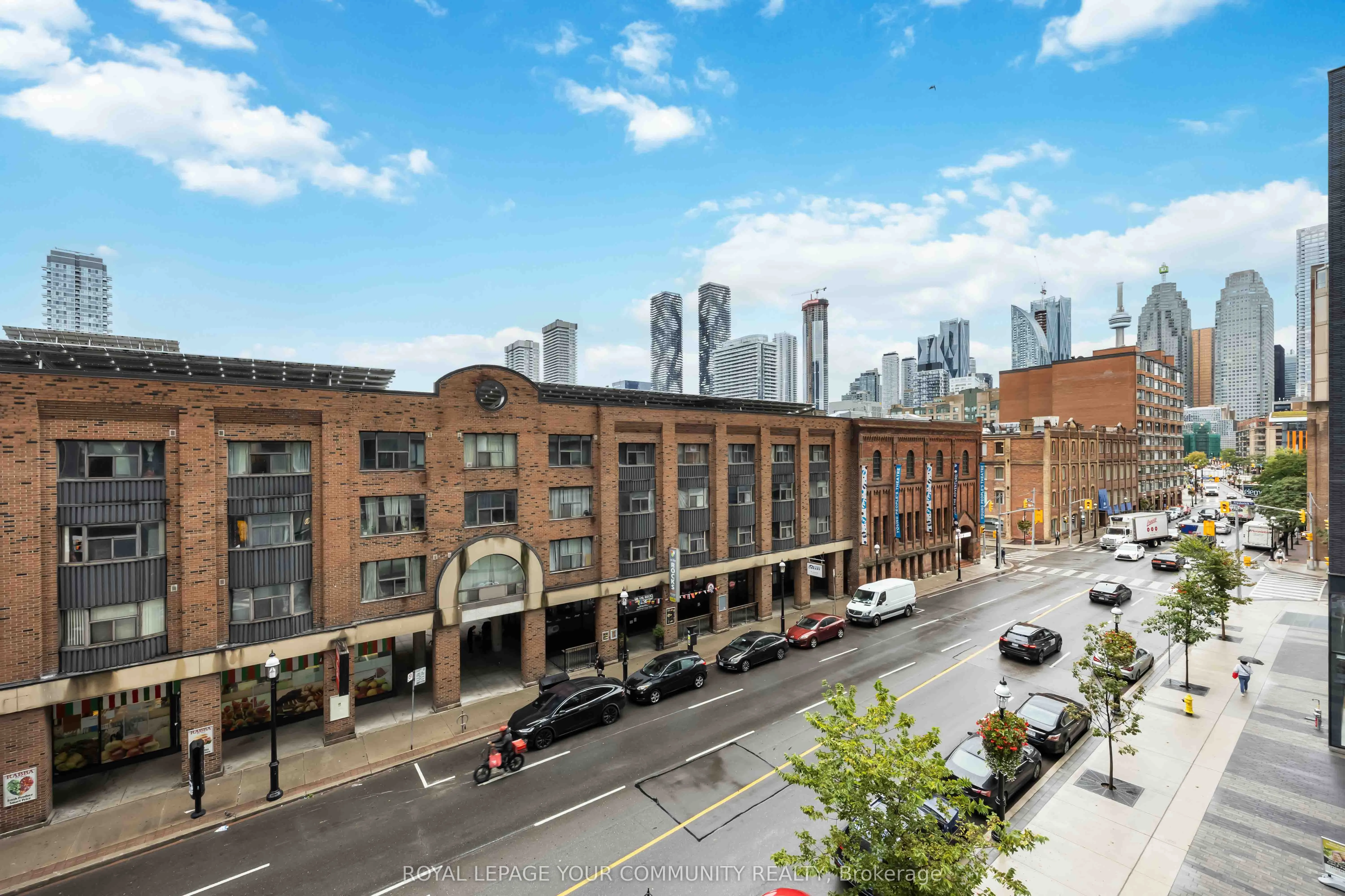 158 Front Street E, #320