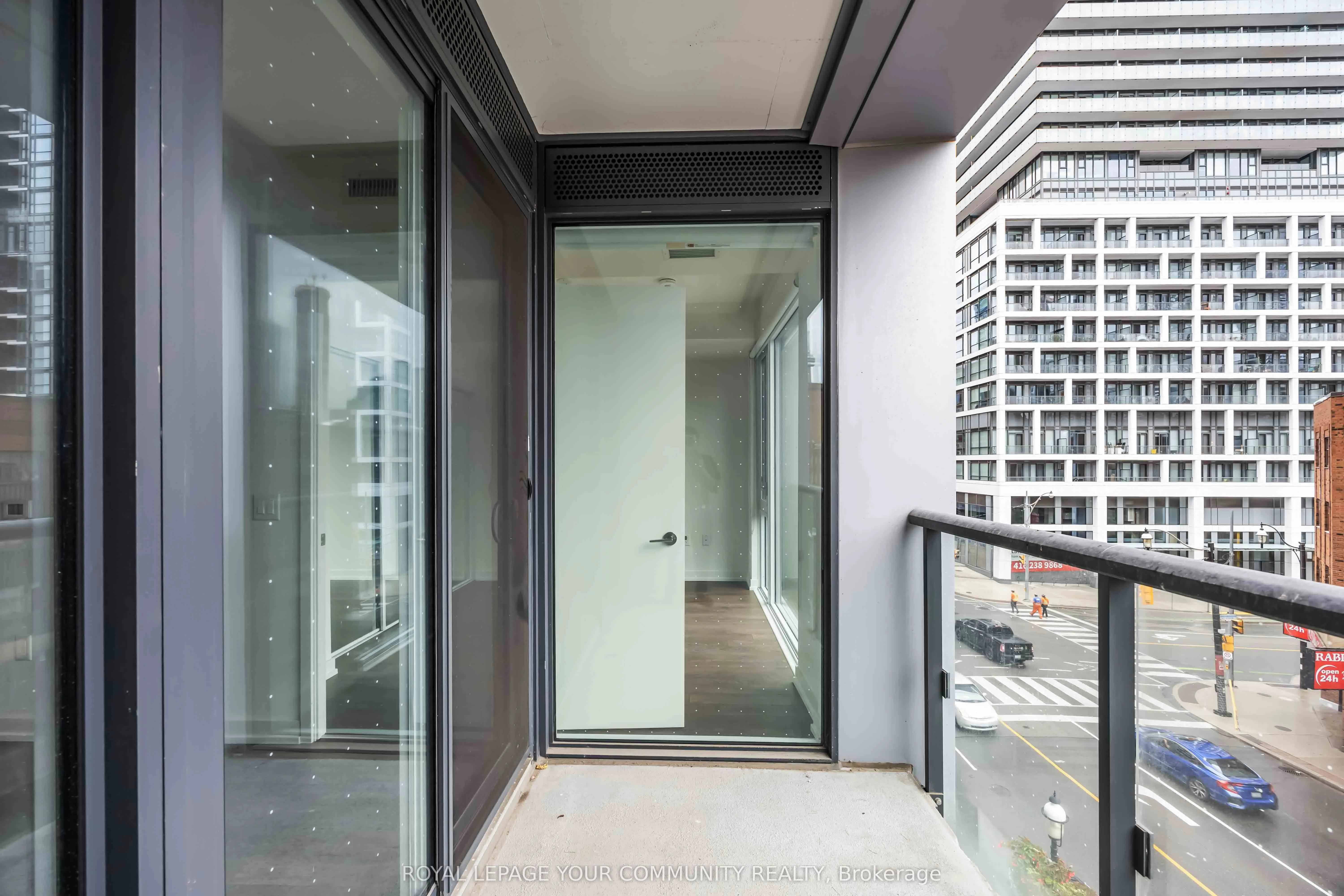 158 Front Street E, #320