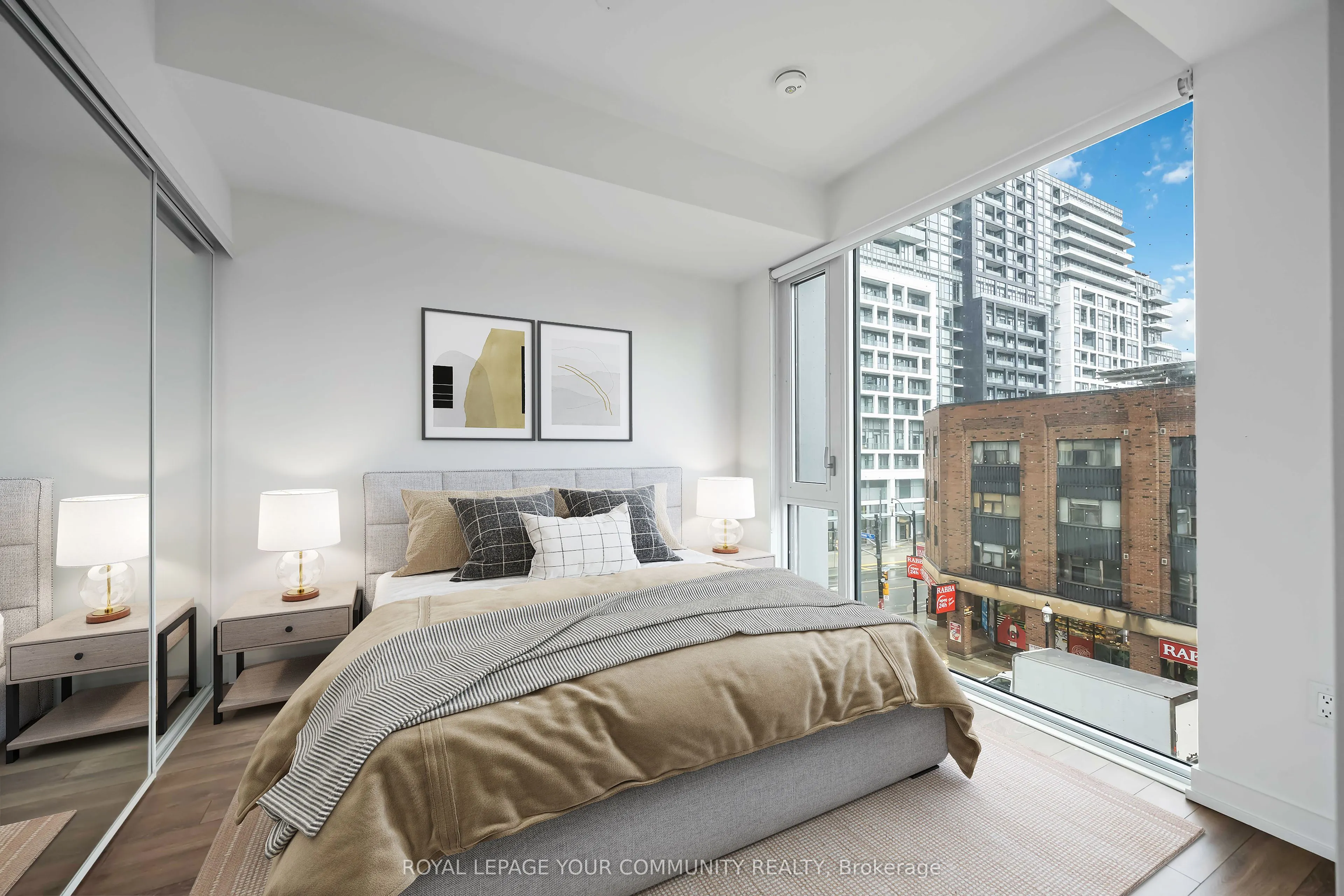 158 Front Street E, #320