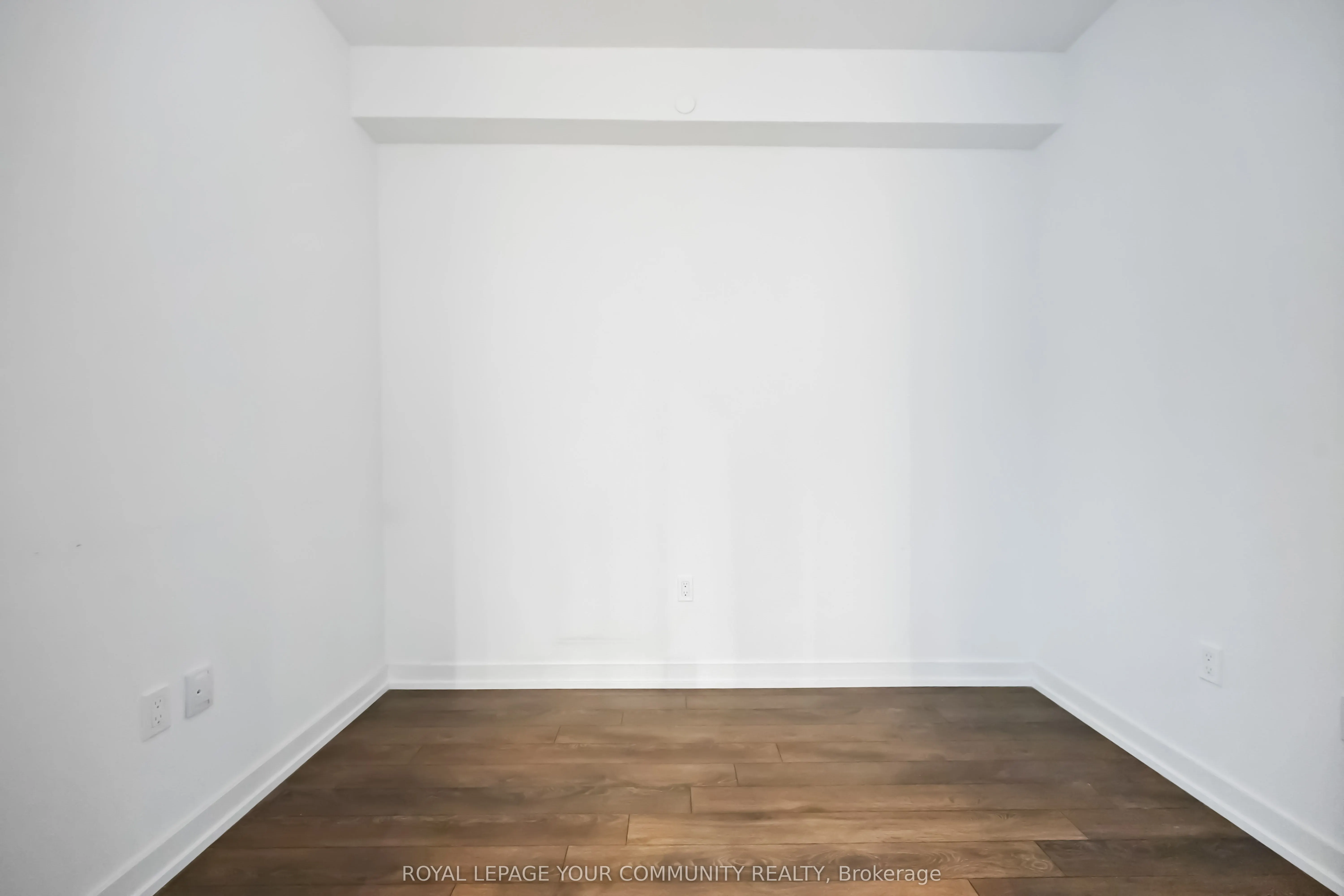 158 Front Street E, #320