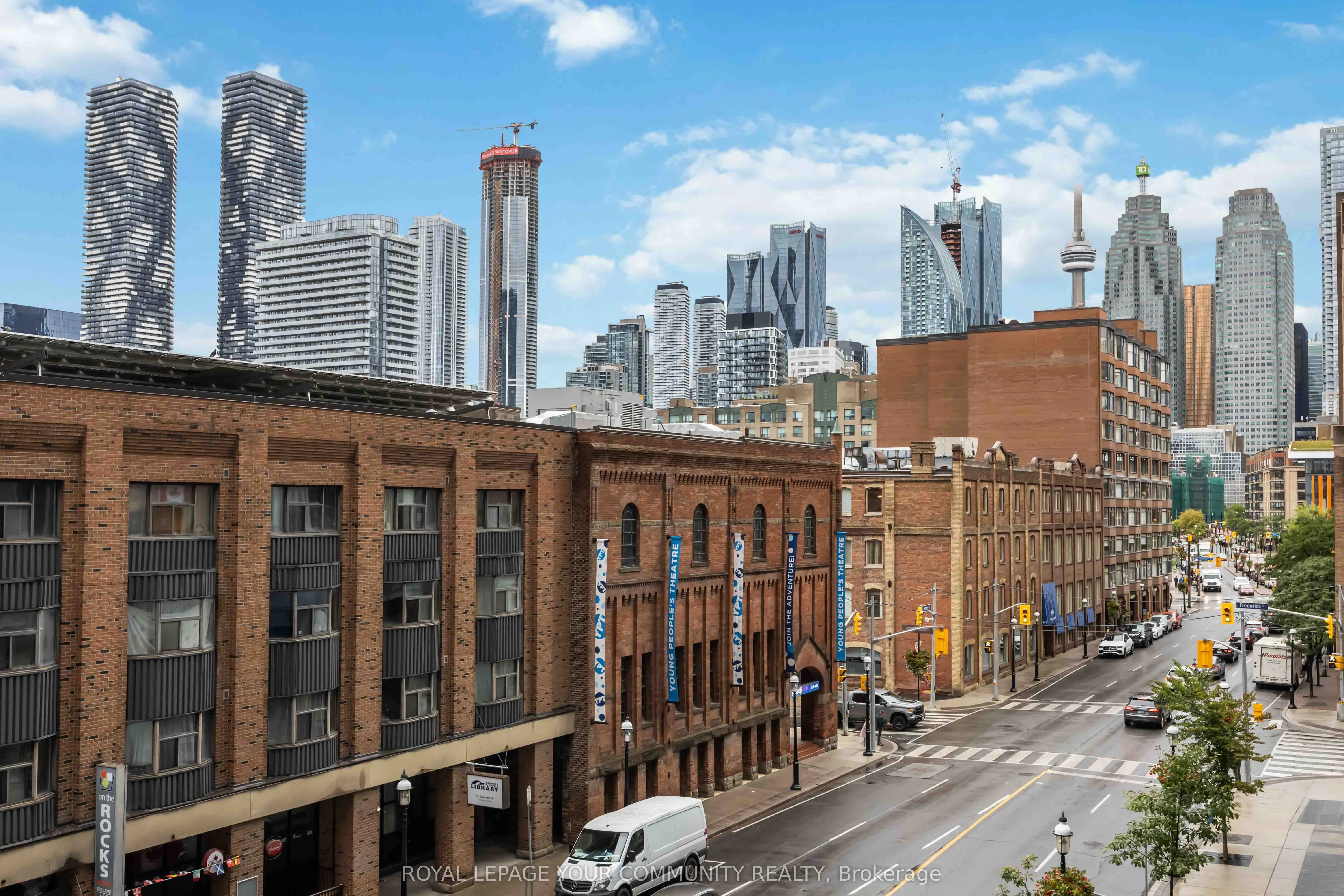 158 Front Street E, #320