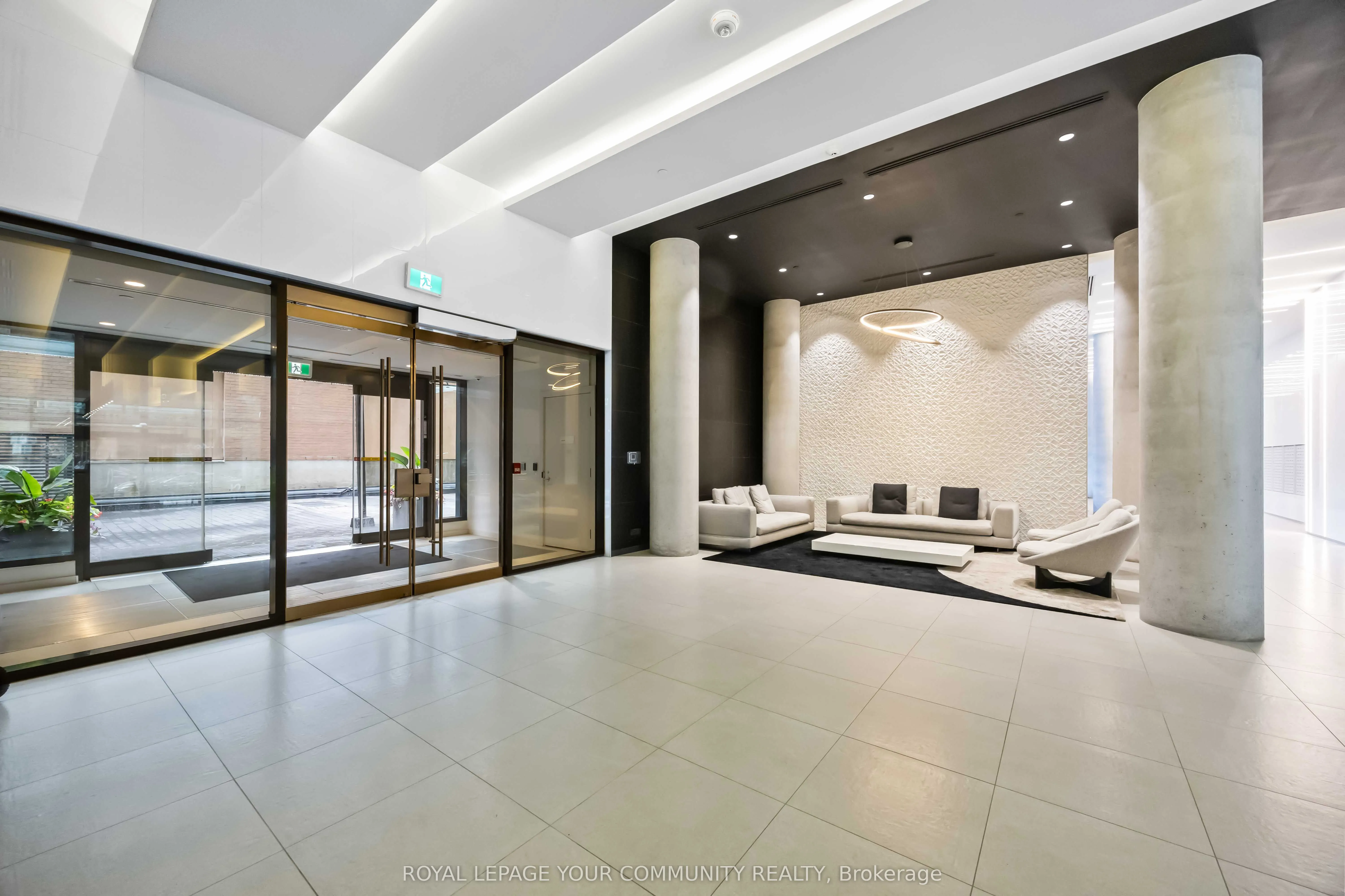 158 Front Street E, #320