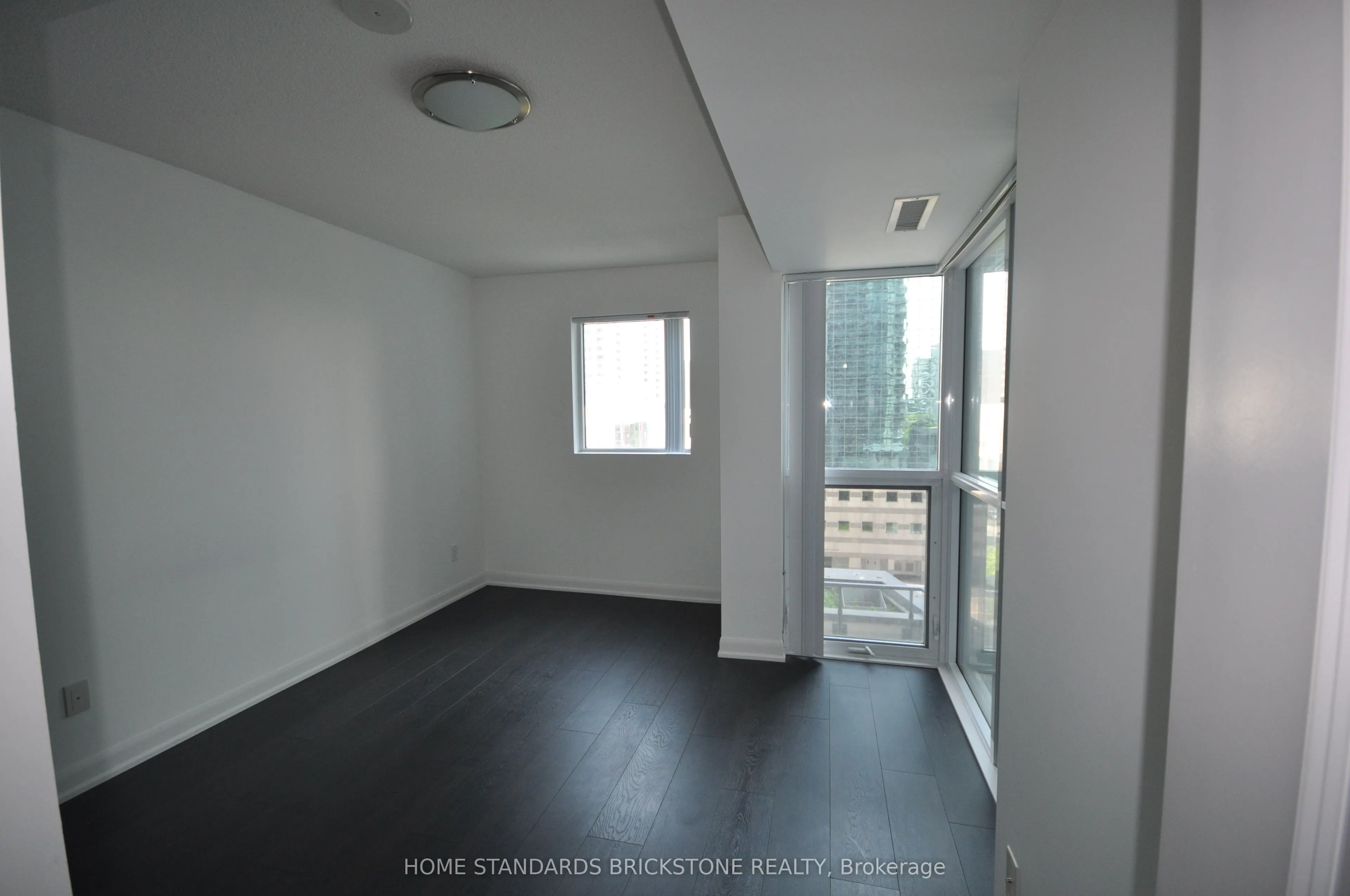 5168 Yonge Street, #601