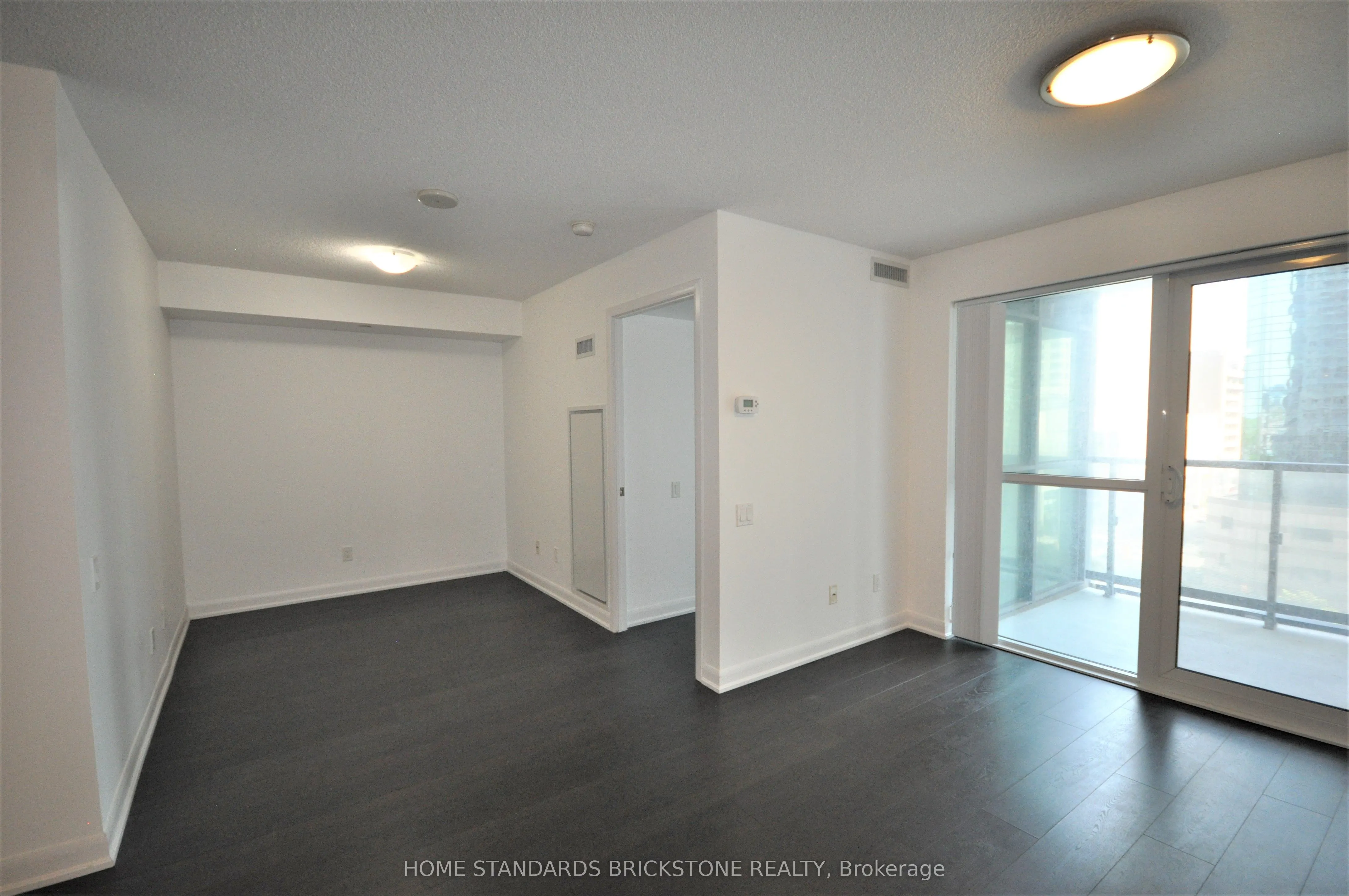 5168 Yonge Street, #601