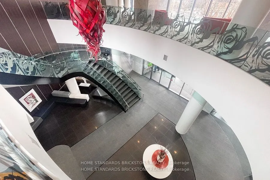 5168 Yonge Street, #601