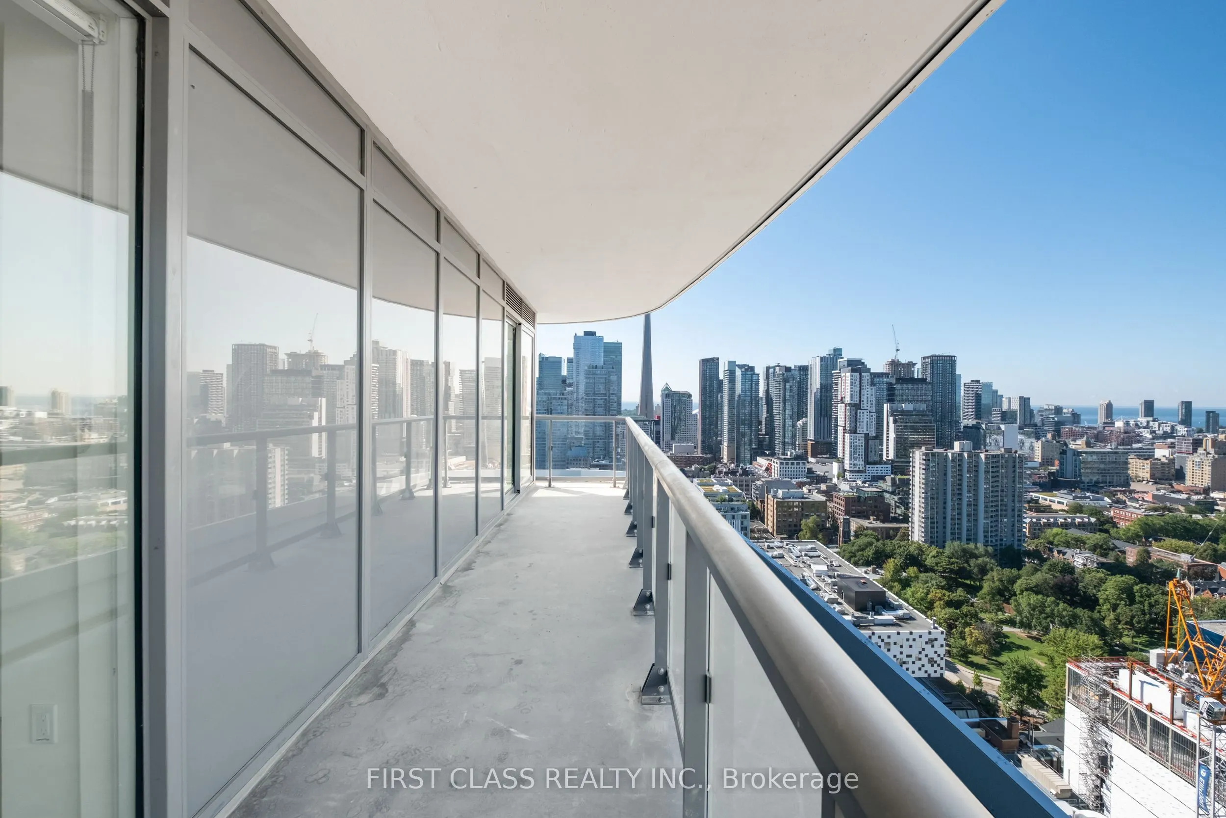 280 Dundas Street W, #2910