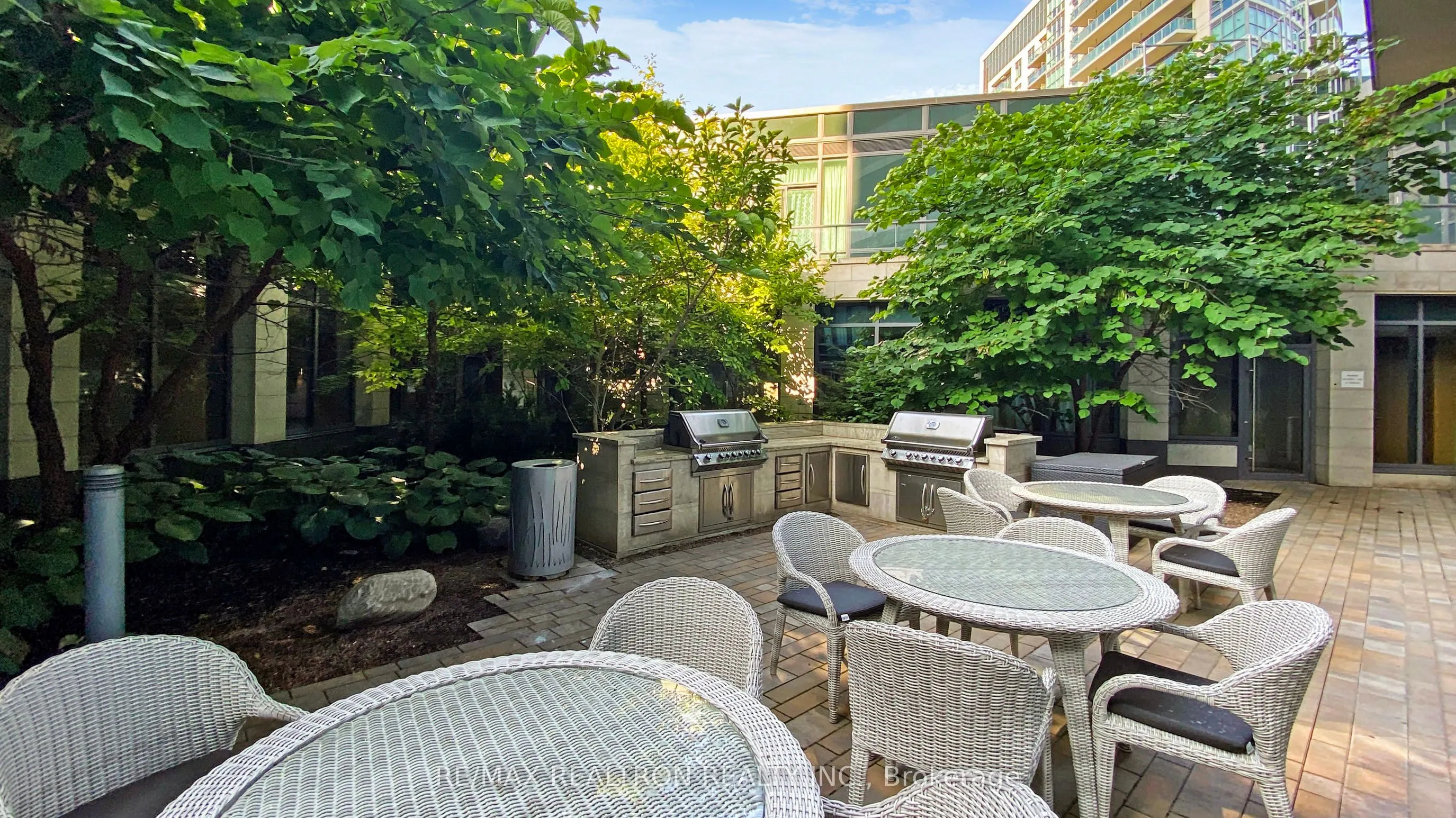 160 Vanderhoof Avenue, #303