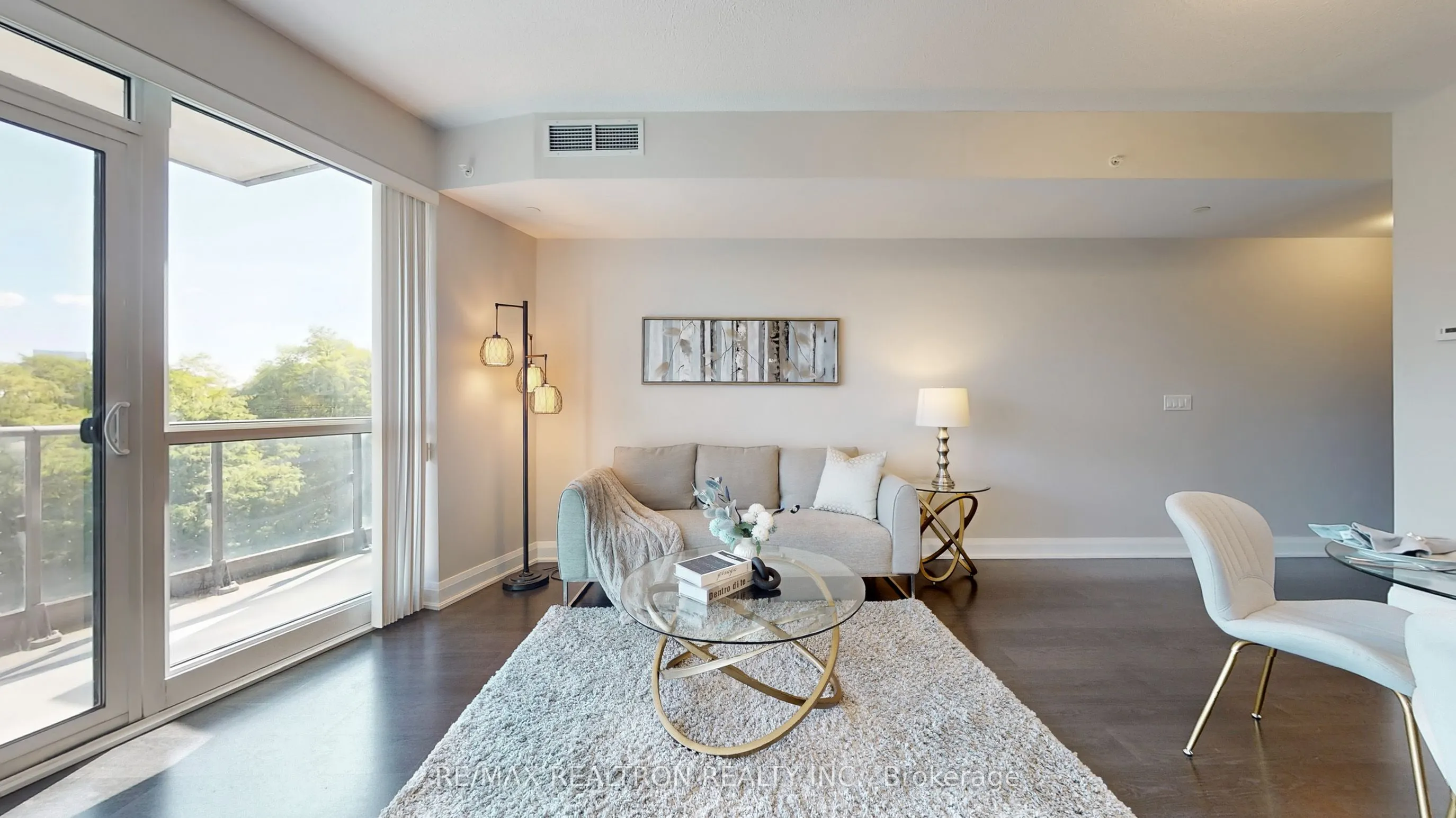 160 Vanderhoof Avenue, #303