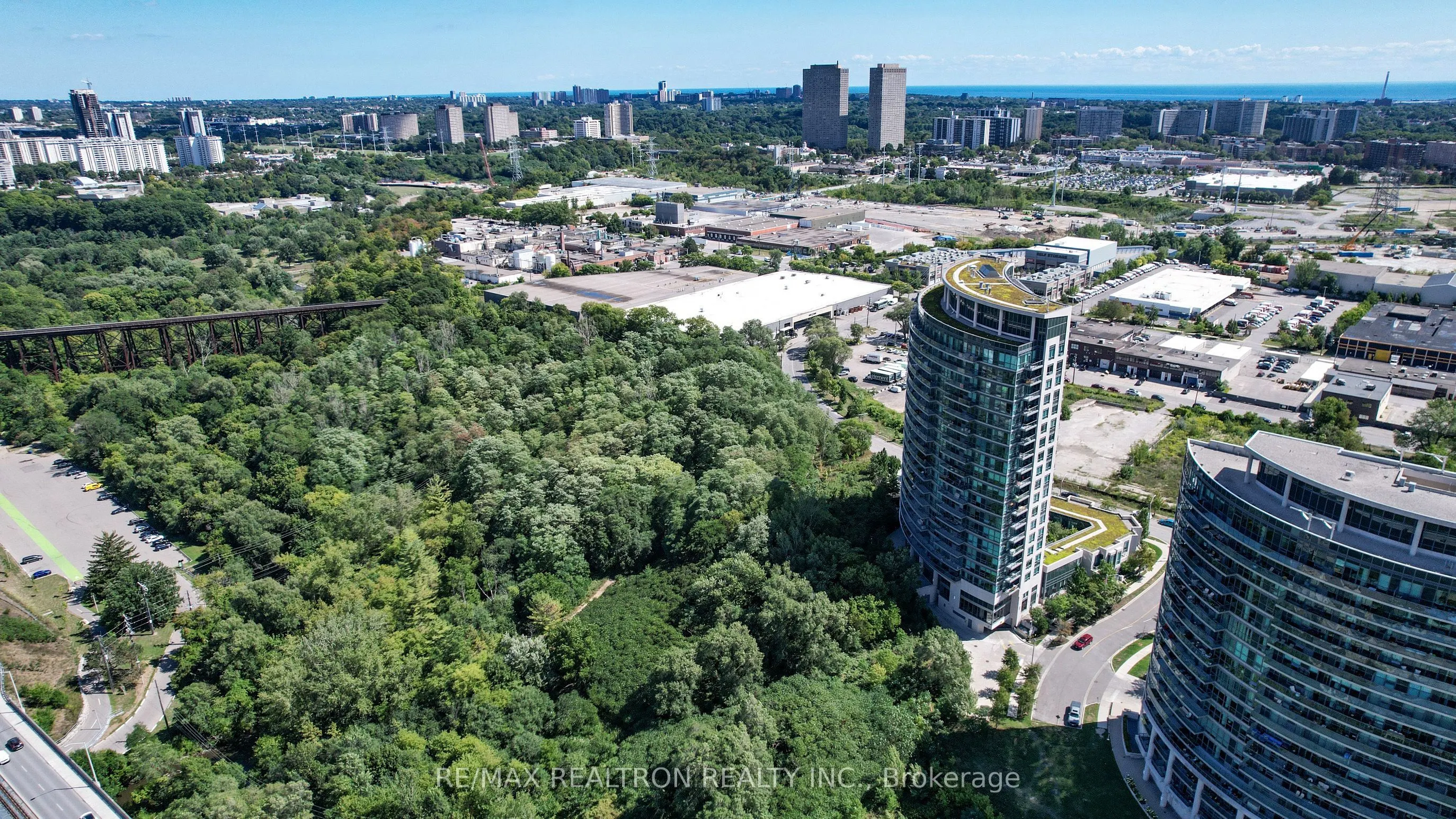 160 Vanderhoof Avenue, #303