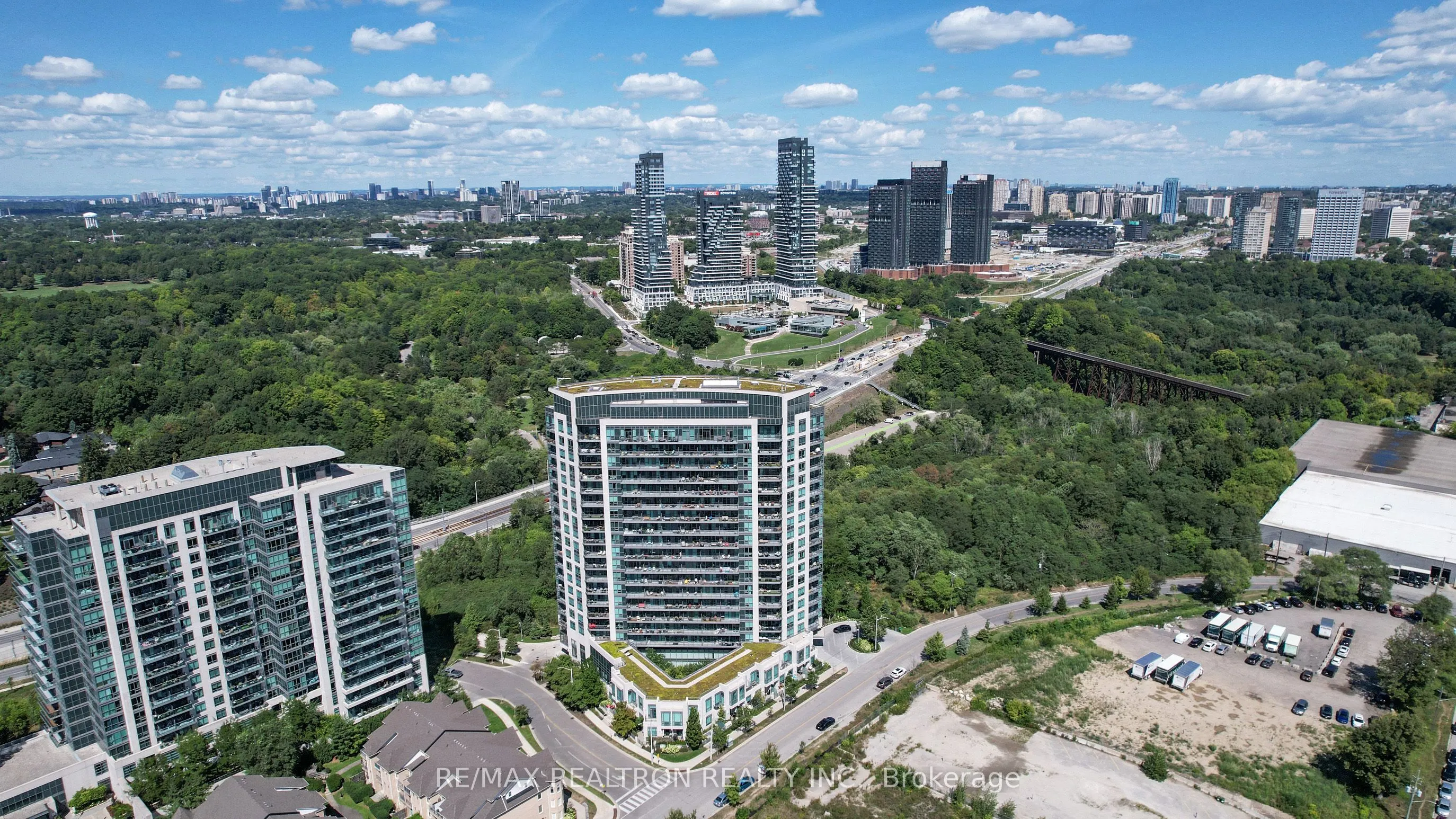 160 Vanderhoof Avenue, #303