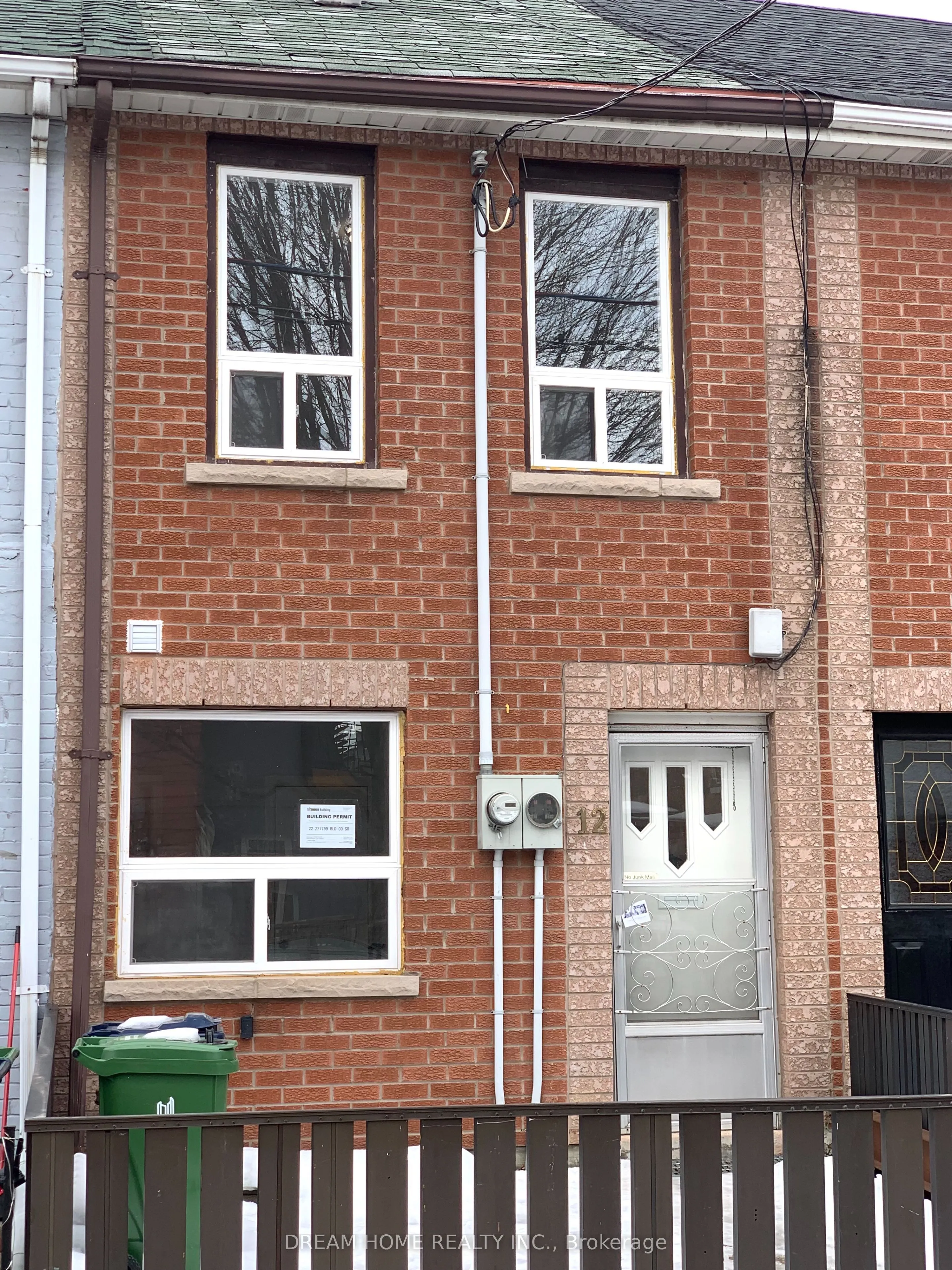 12 Mansfield Avenue, #101