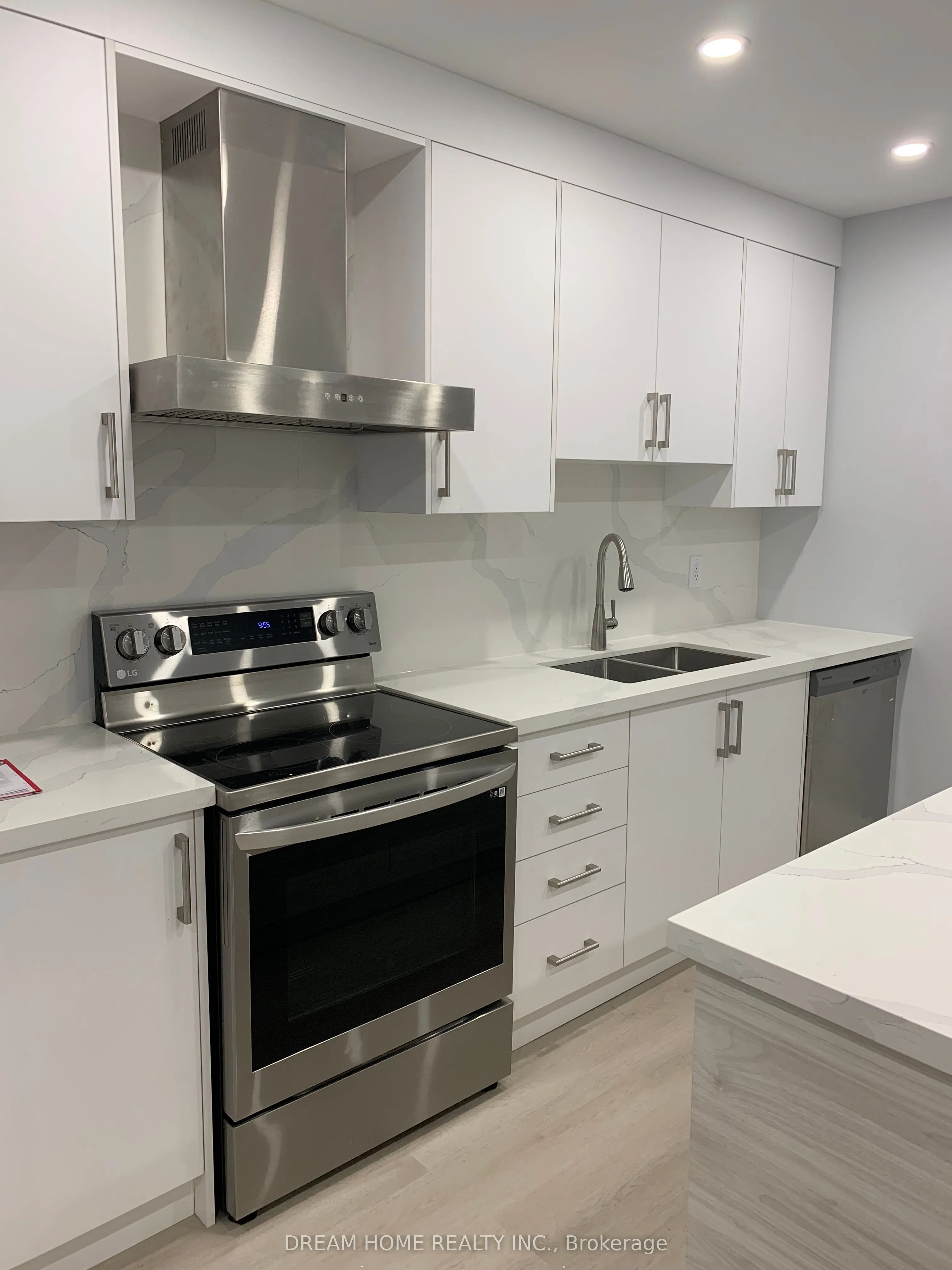 12 Mansfield Avenue, #101