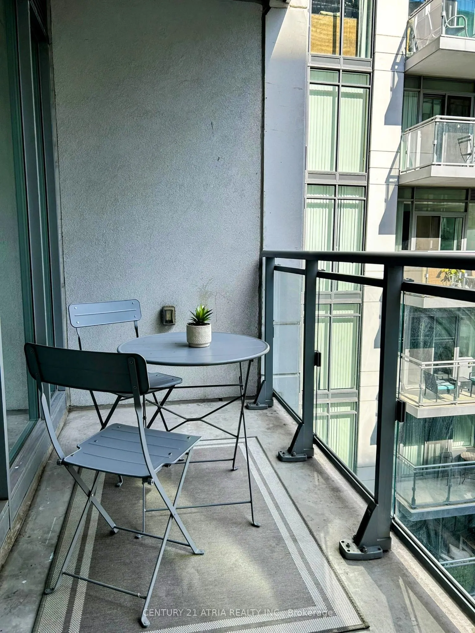525 Adelaide Street W, #1503