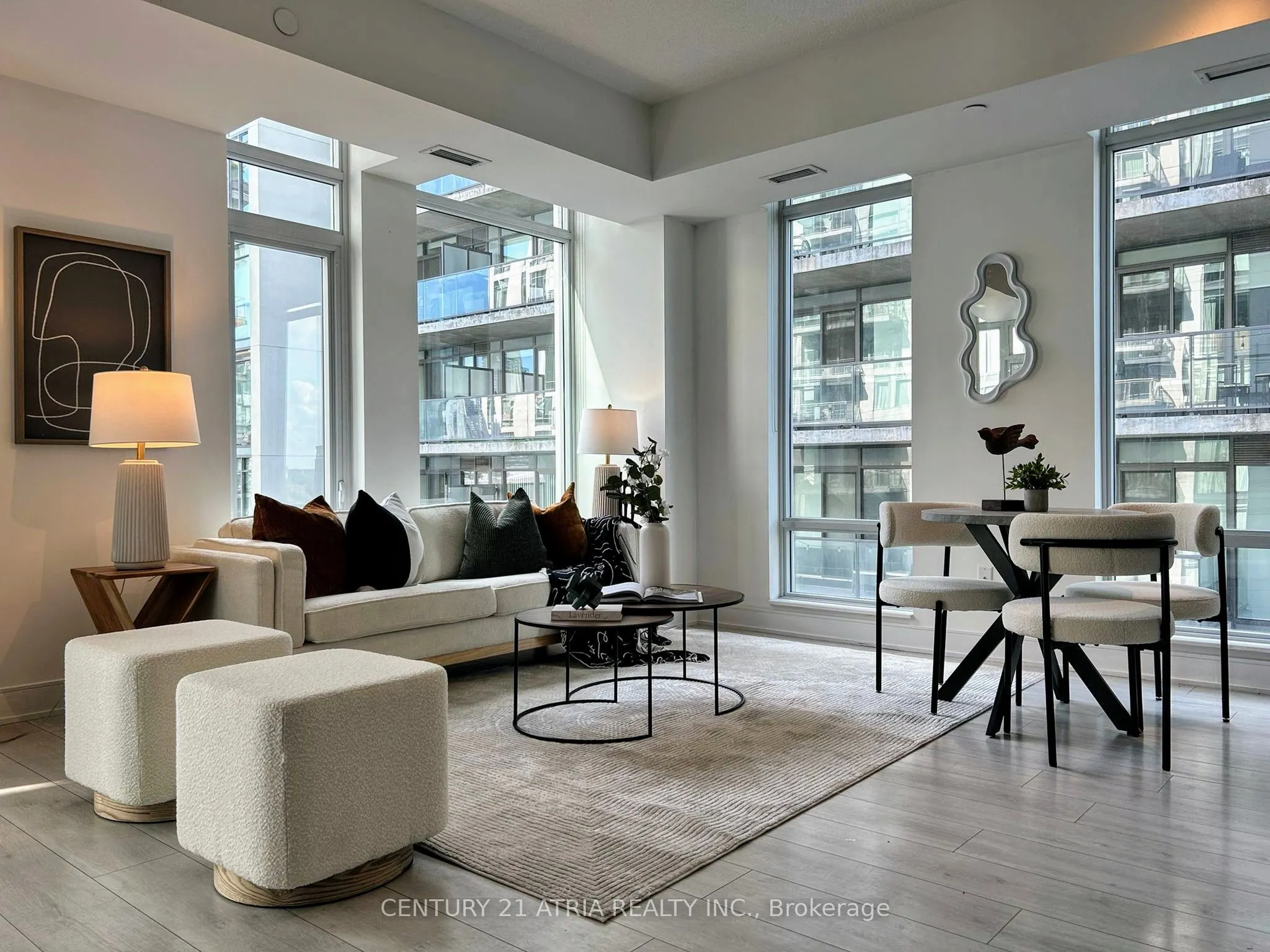 525 Adelaide Street W, #1503